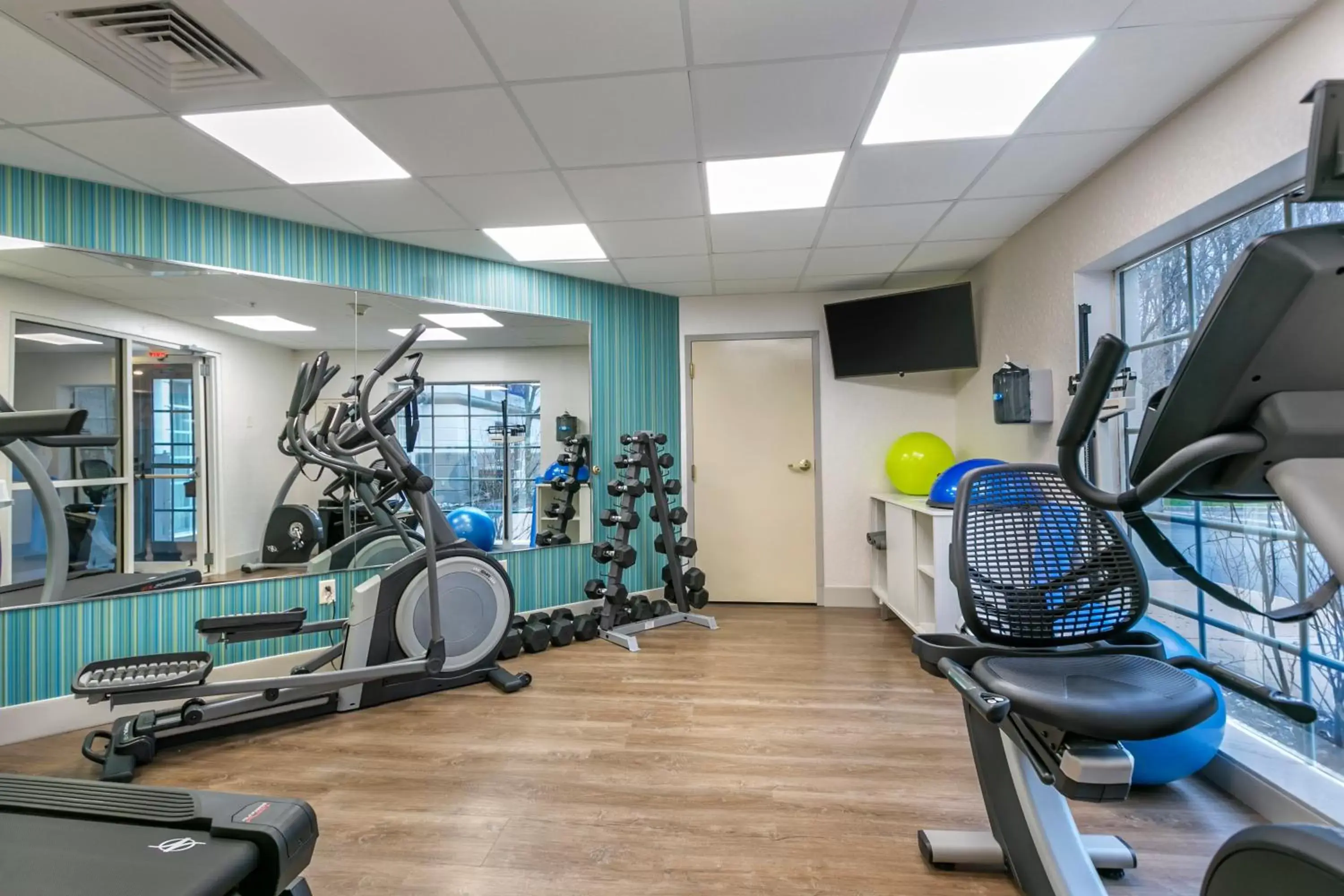 Fitness centre/facilities, Fitness Center/Facilities in Holiday Inn Express Mount Arlington, an IHG Hotel