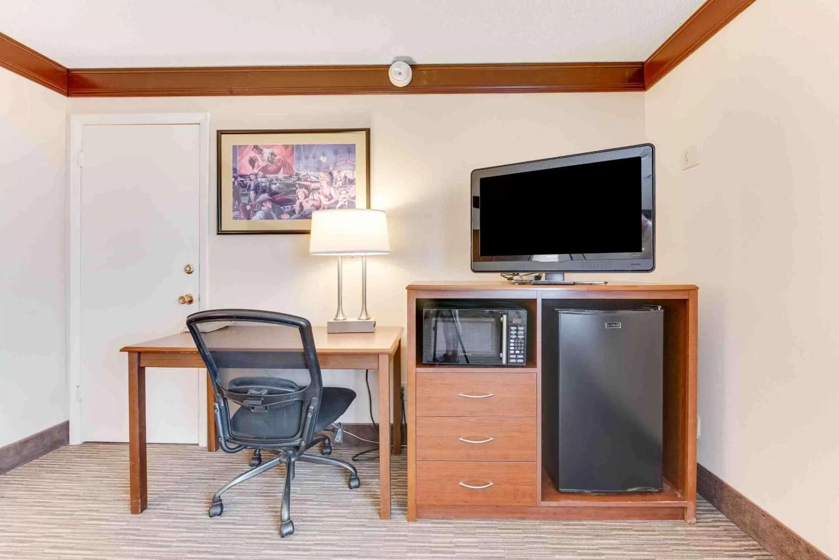 Bedroom in Best Western Movie Manor