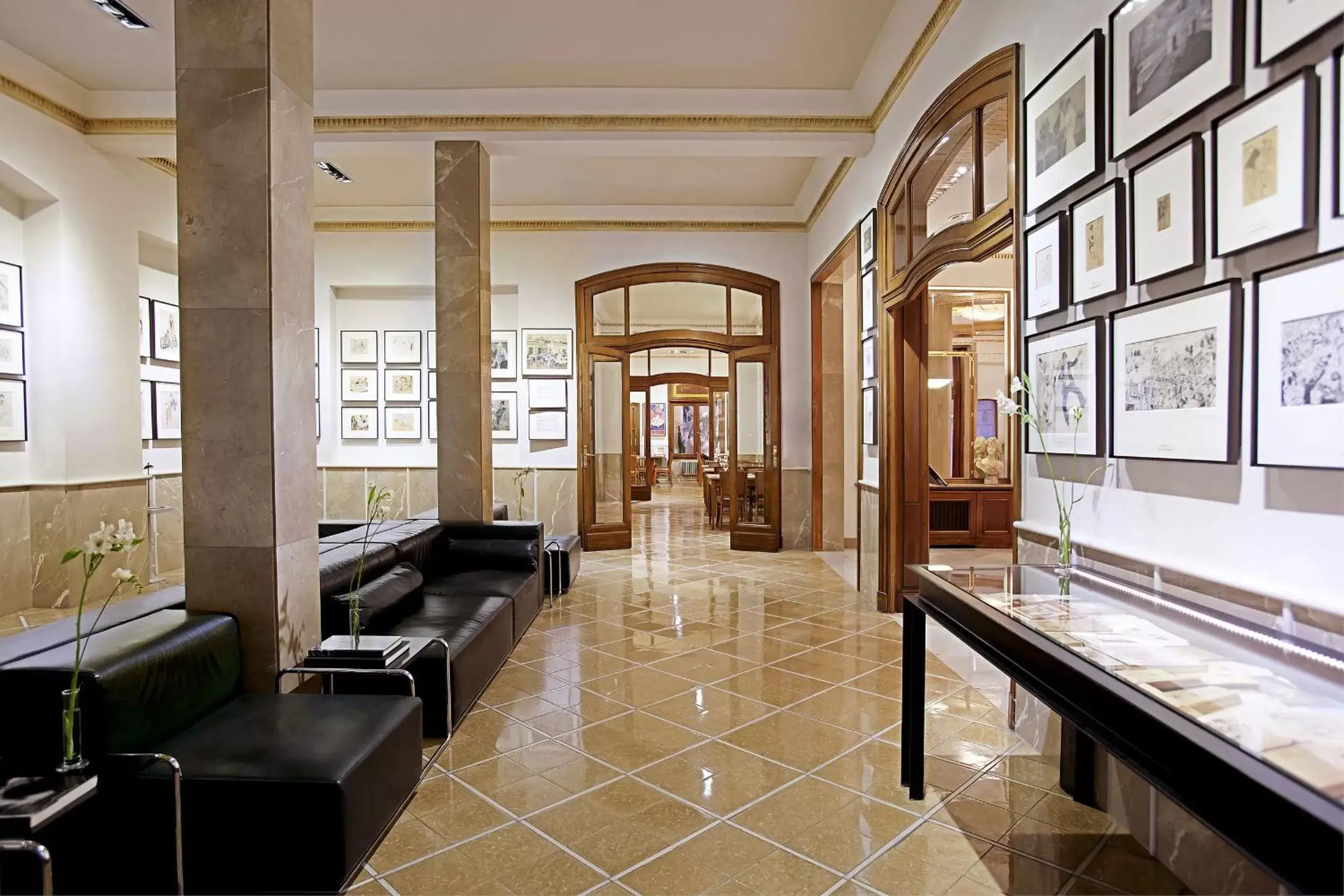 Living room, Lobby/Reception in Hotel Astoria