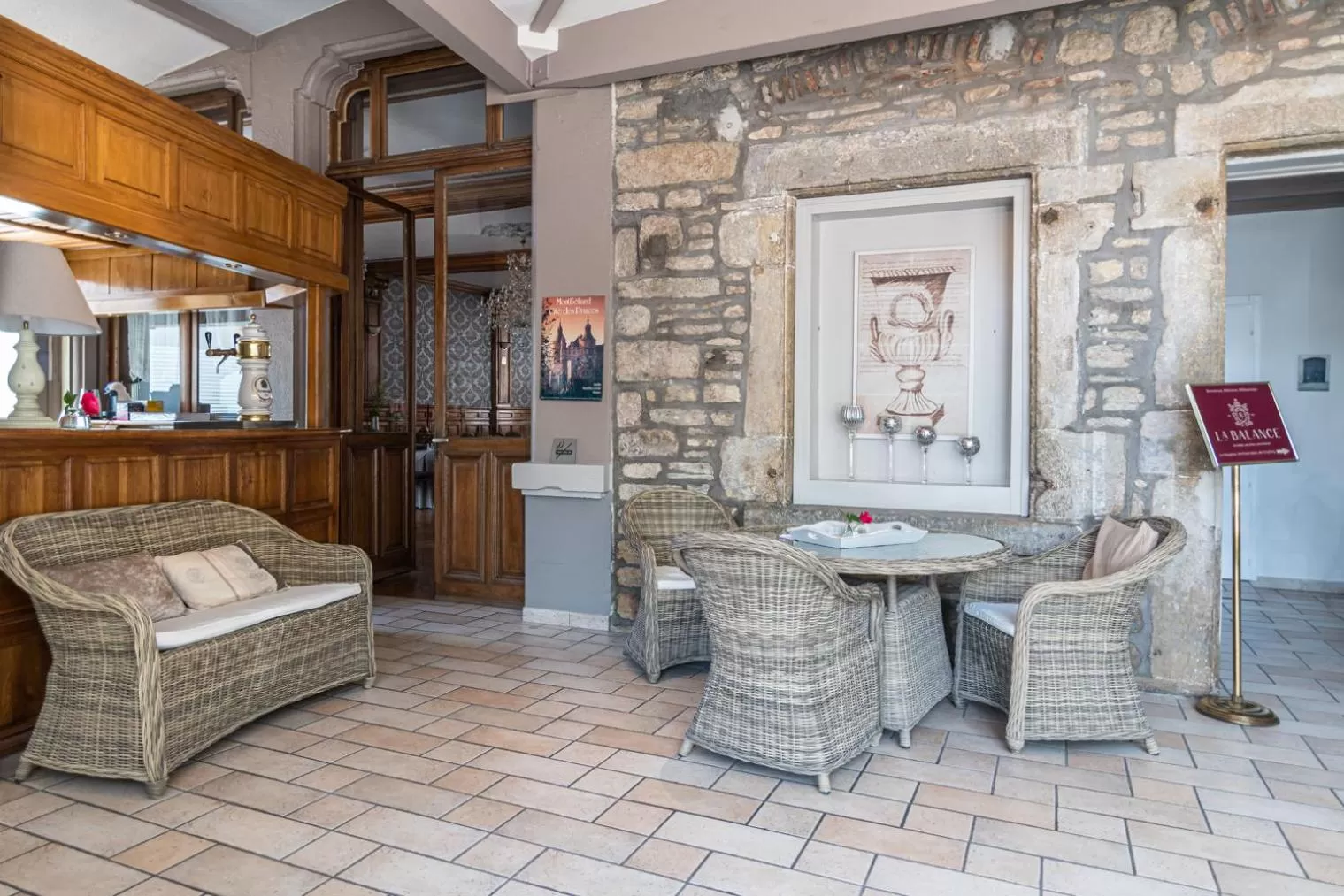 Living room in The Originals Boutique, Hôtel de la Balance, Montbéliard