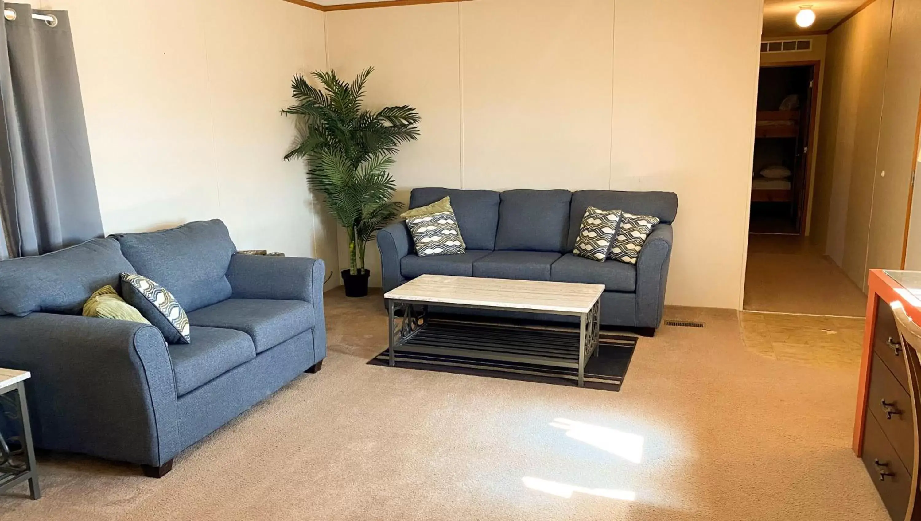 Living room, Seating Area in Ticaboo Lodge Lake Powell