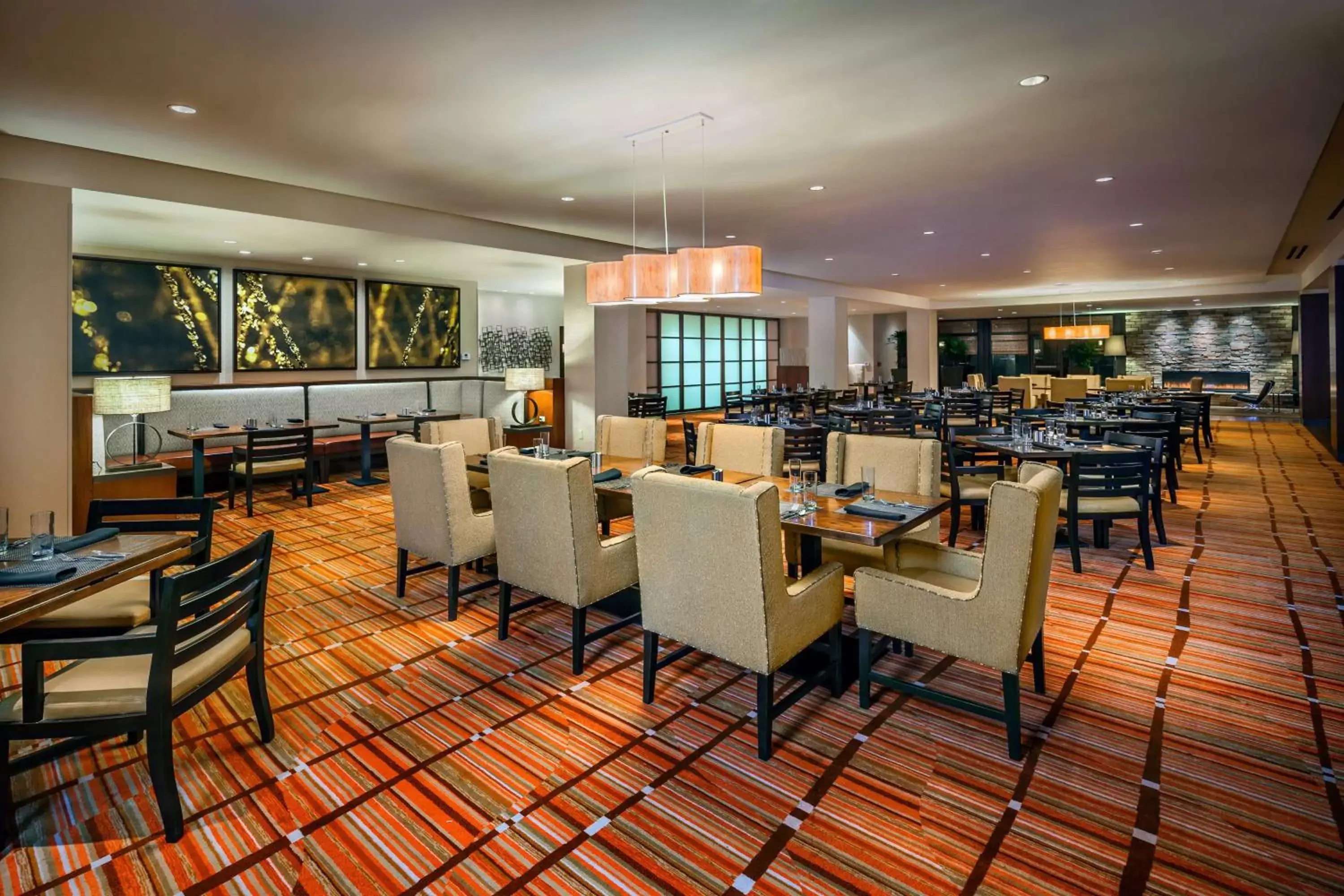 Restaurant/Places to Eat in DoubleTree by Hilton San Francisco Airport