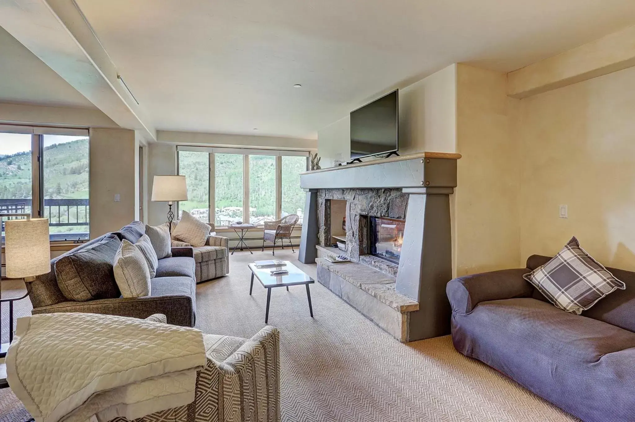 Living room, Seating Area in The Pines Lodge, a RockResort