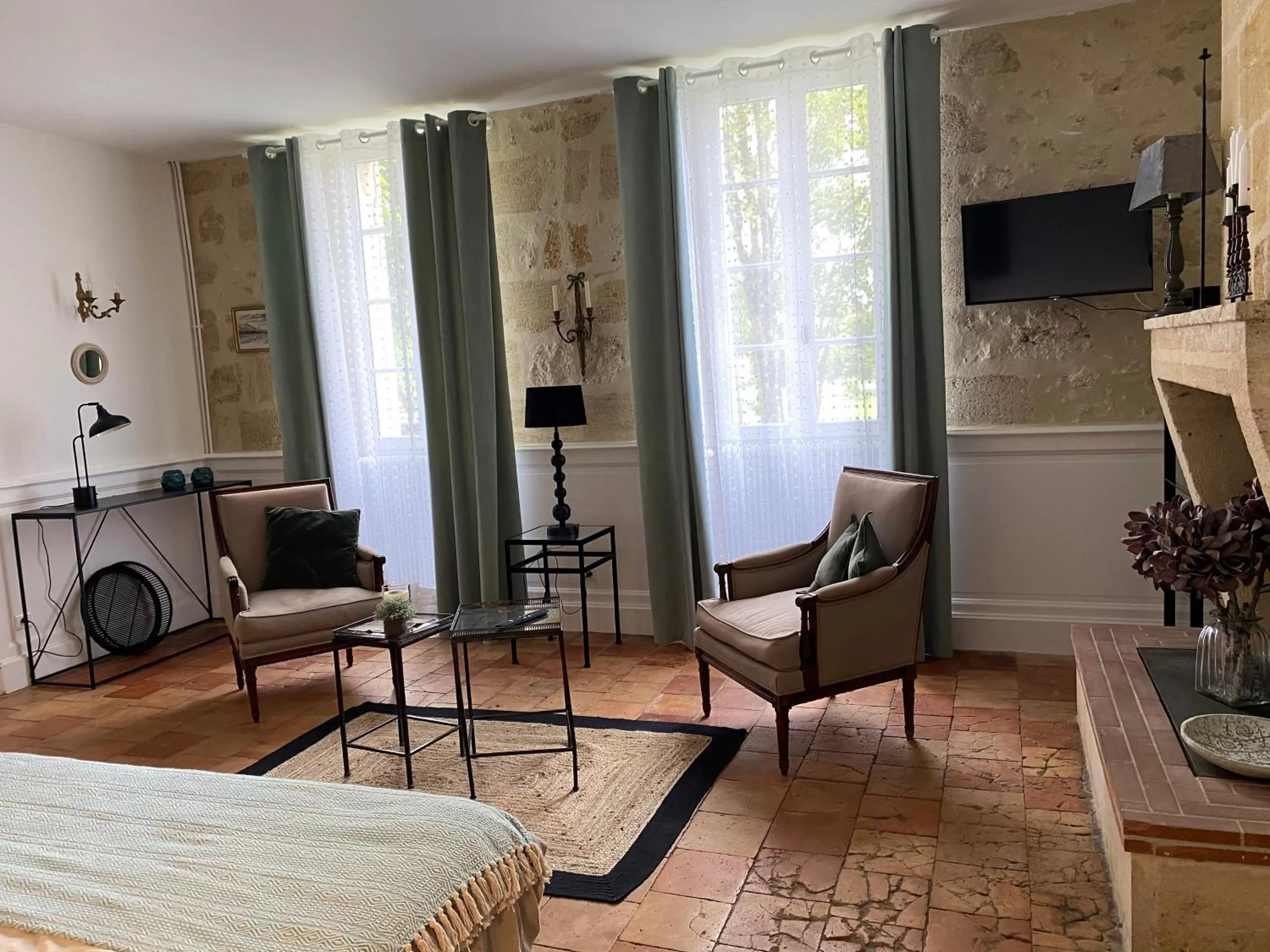 Bedroom, TV/Entertainment Center in La Girondine