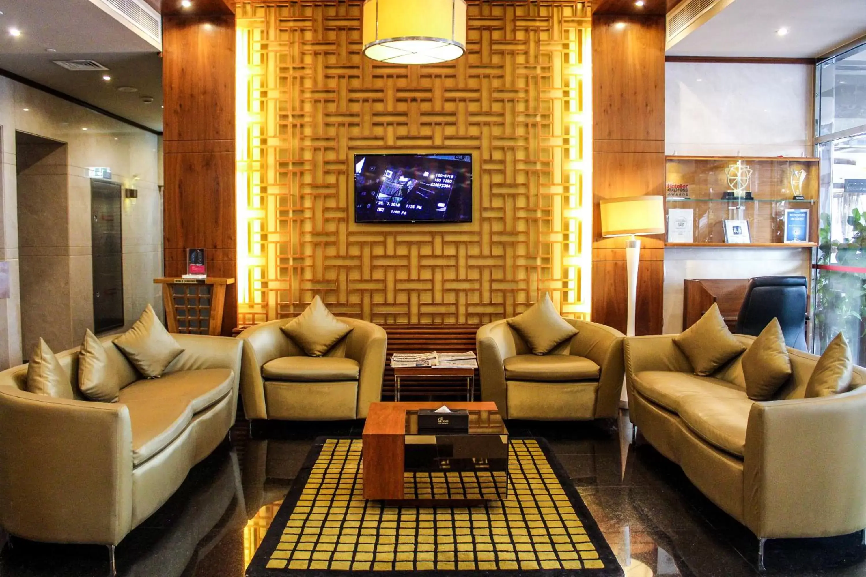 Lobby or reception, Lounge/Bar in Dunes Hotel Apartment Oud Metha, Bur Dubai