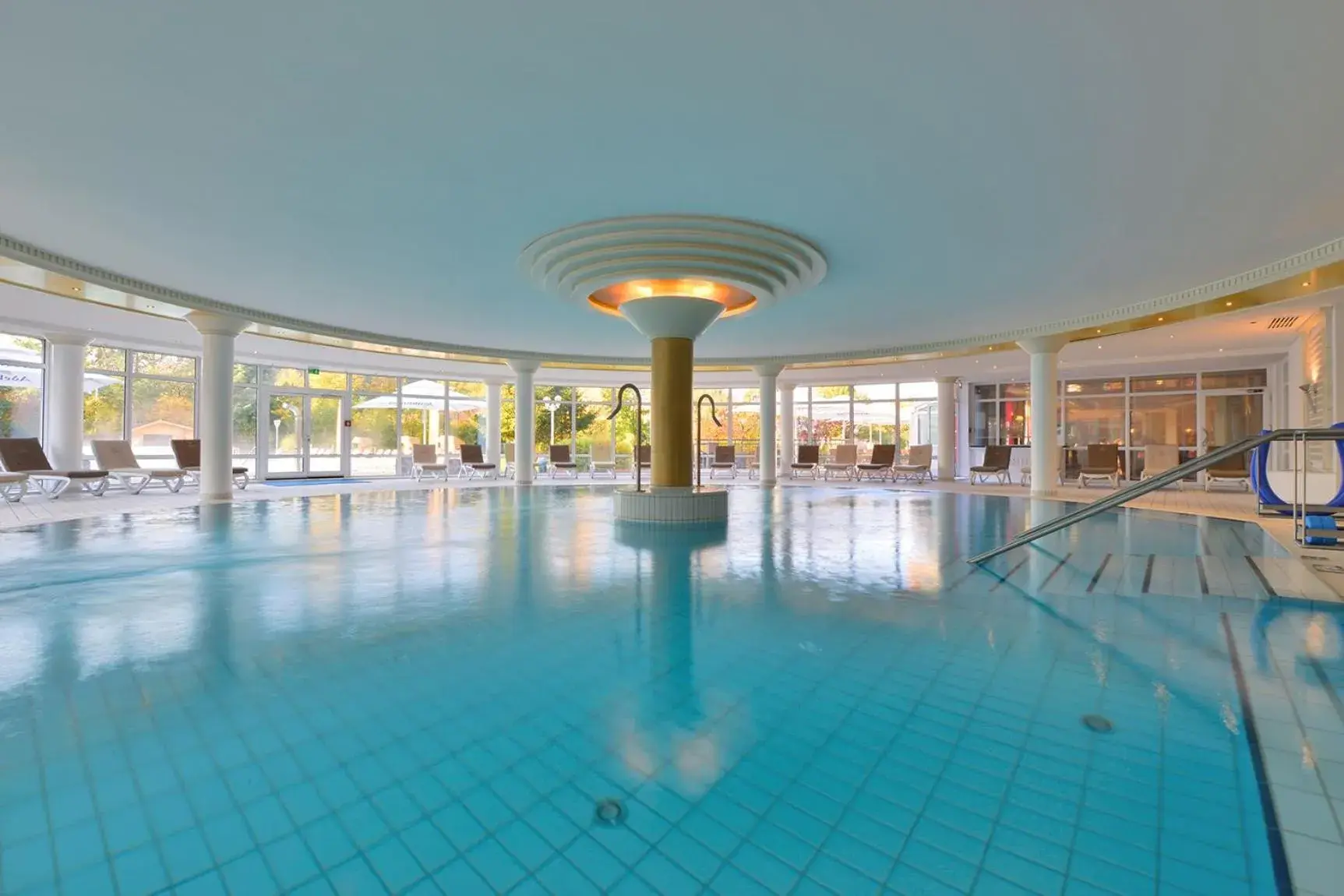 Swimming Pool in The Monarch Hotel