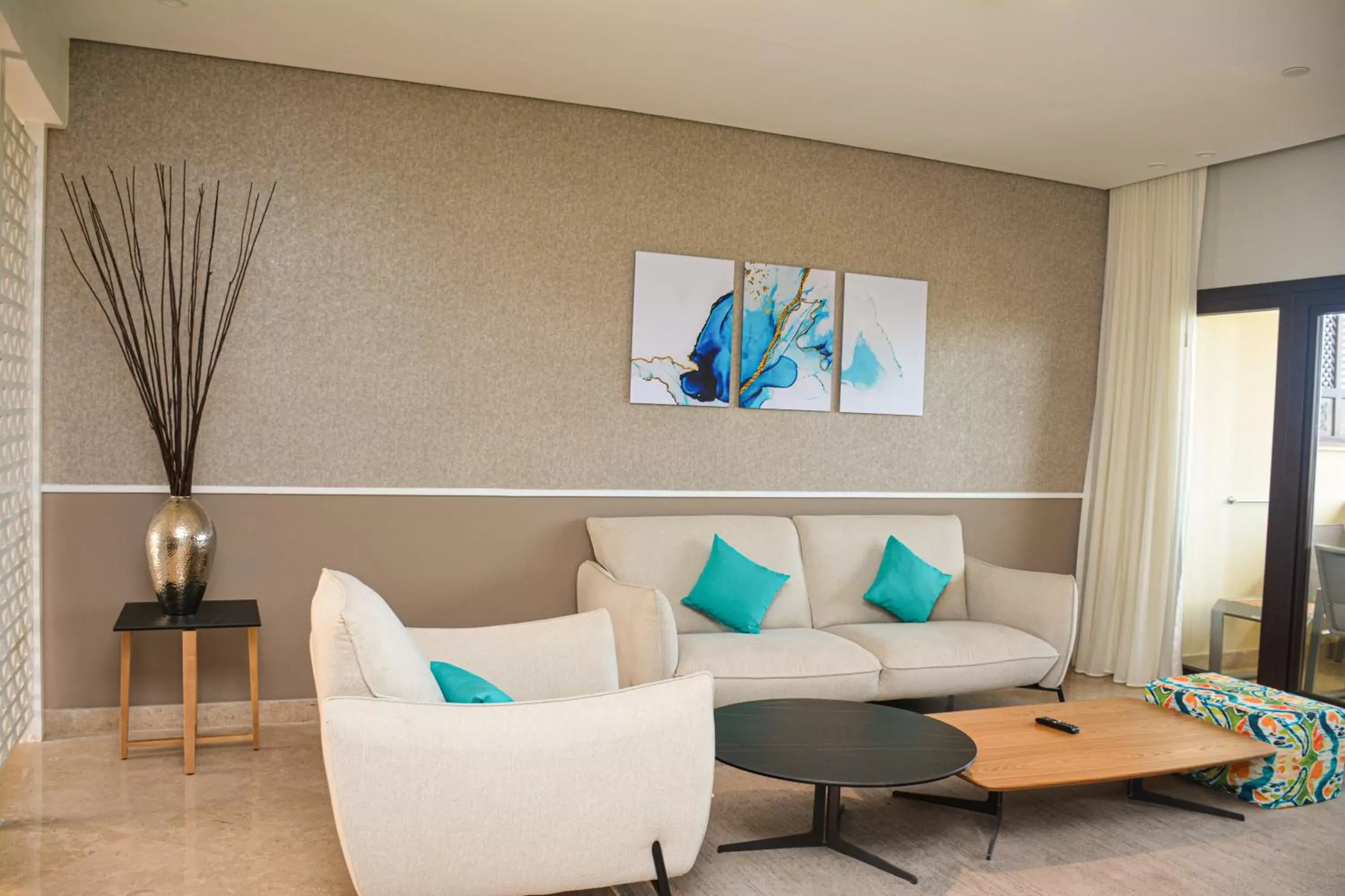 Living room, Seating Area in Steigenberger Aldau Beach Hotel