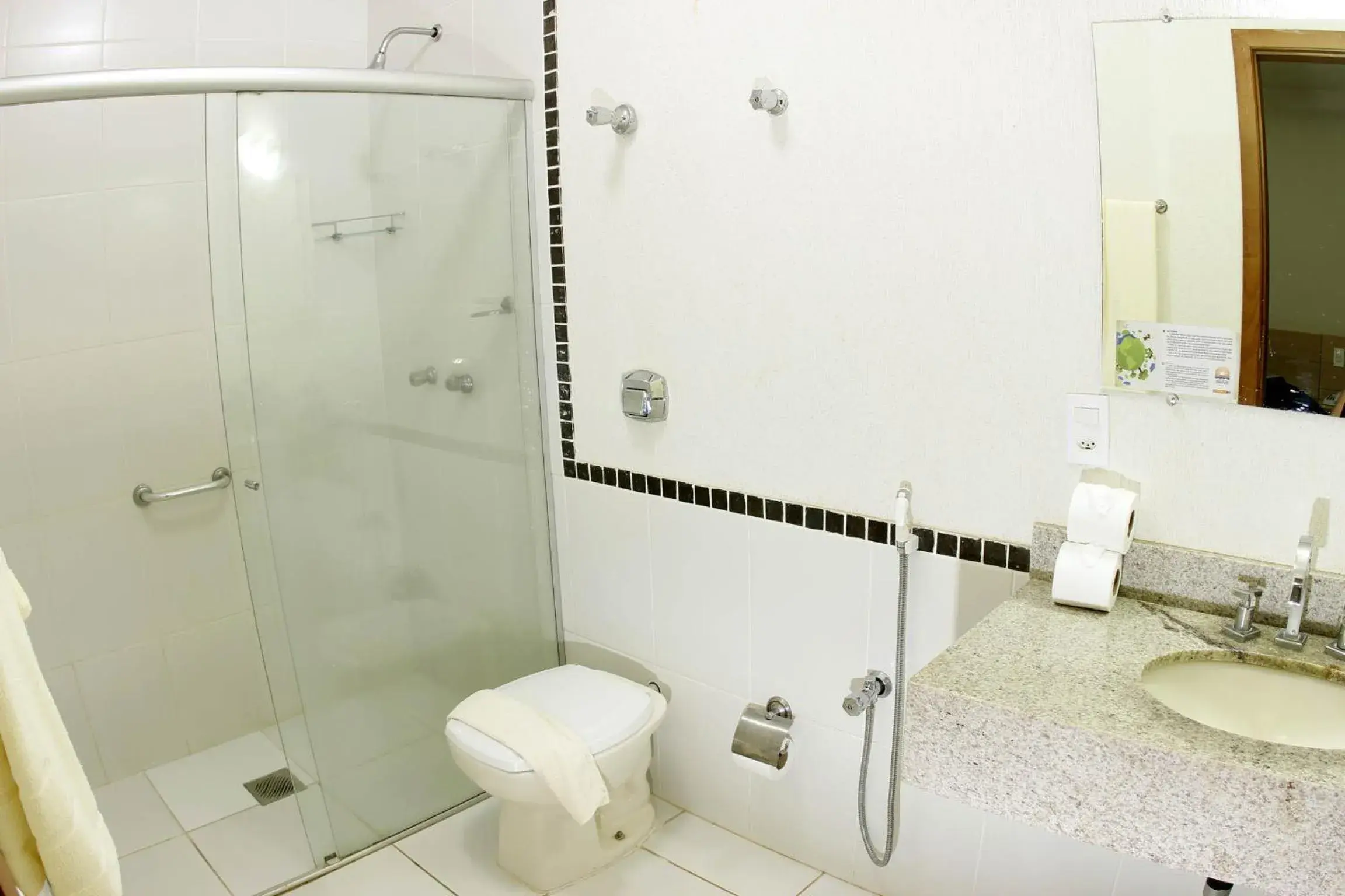 Toilet, Bathroom in Prive Thermas – OFICIAL