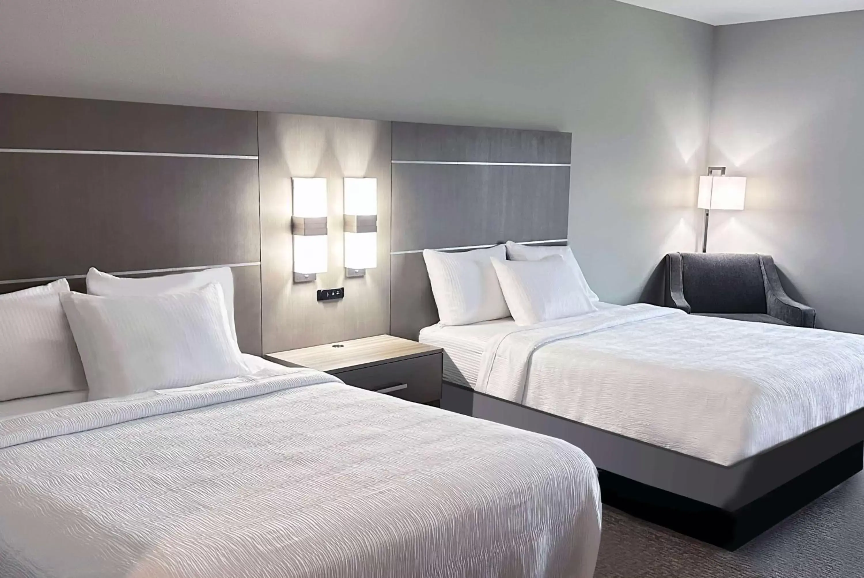 Photo of the whole room, Bed in La Quinta Inn & Suites by Wyndham Jackson-Cape Girardeau Photo of the whole room, Bed in La Quinta Inn & Suites by Wyndham Jackson-Cape Girardeau