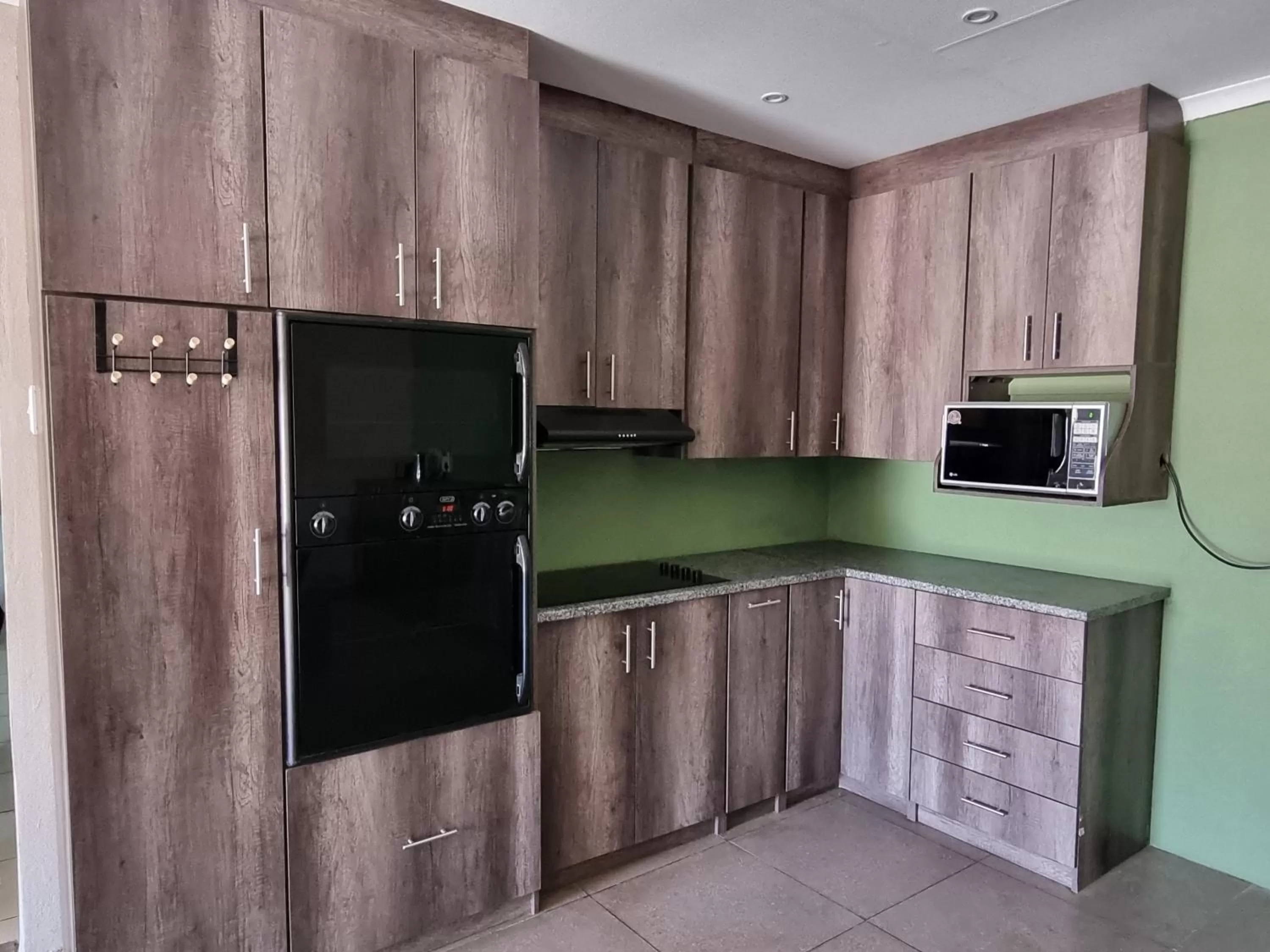 Kitchen or kitchenette in Pro Plants Accommodation