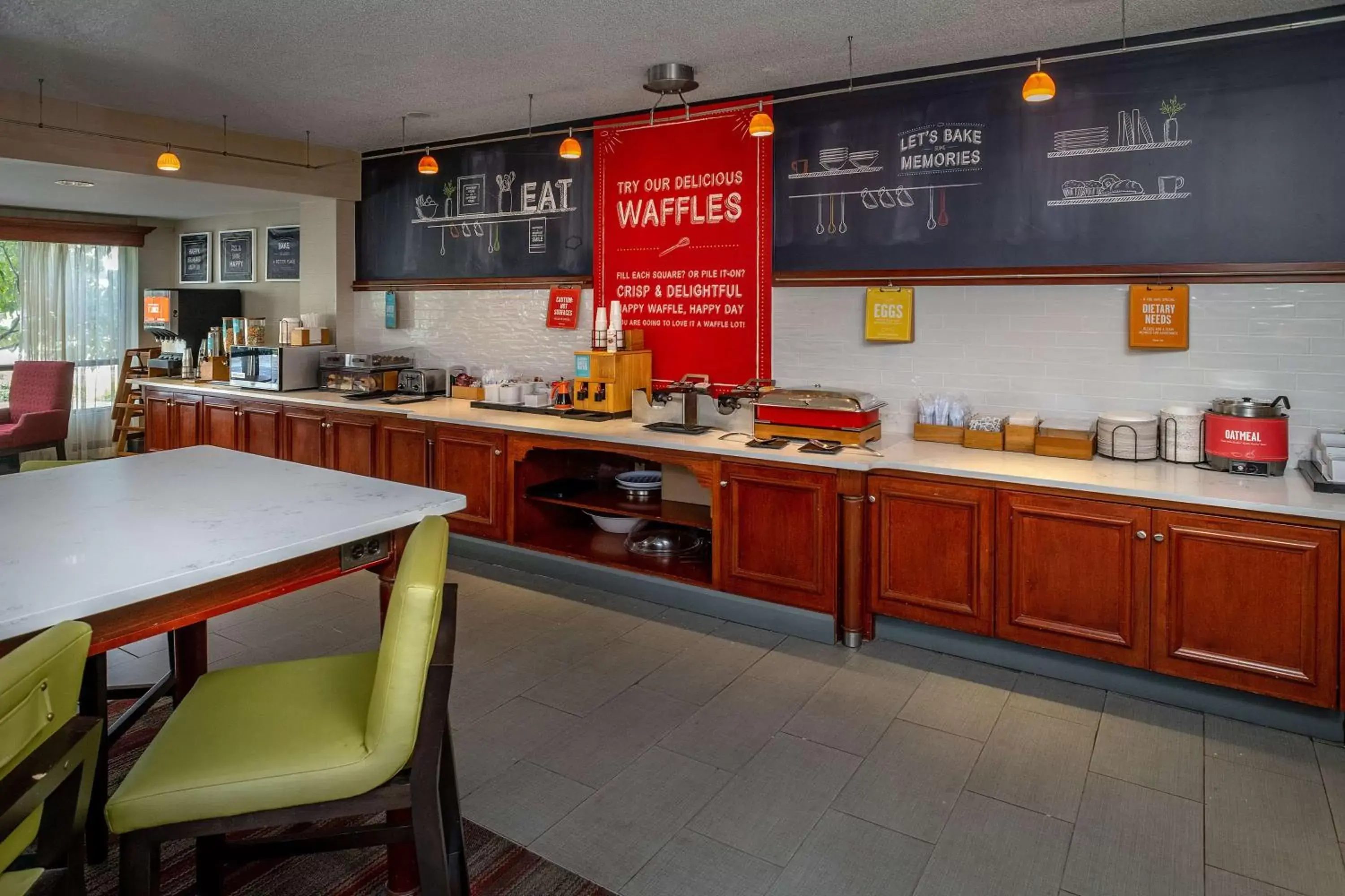 Breakfast, Restaurant/Places to Eat in Hampton Inn Charleston Downtown