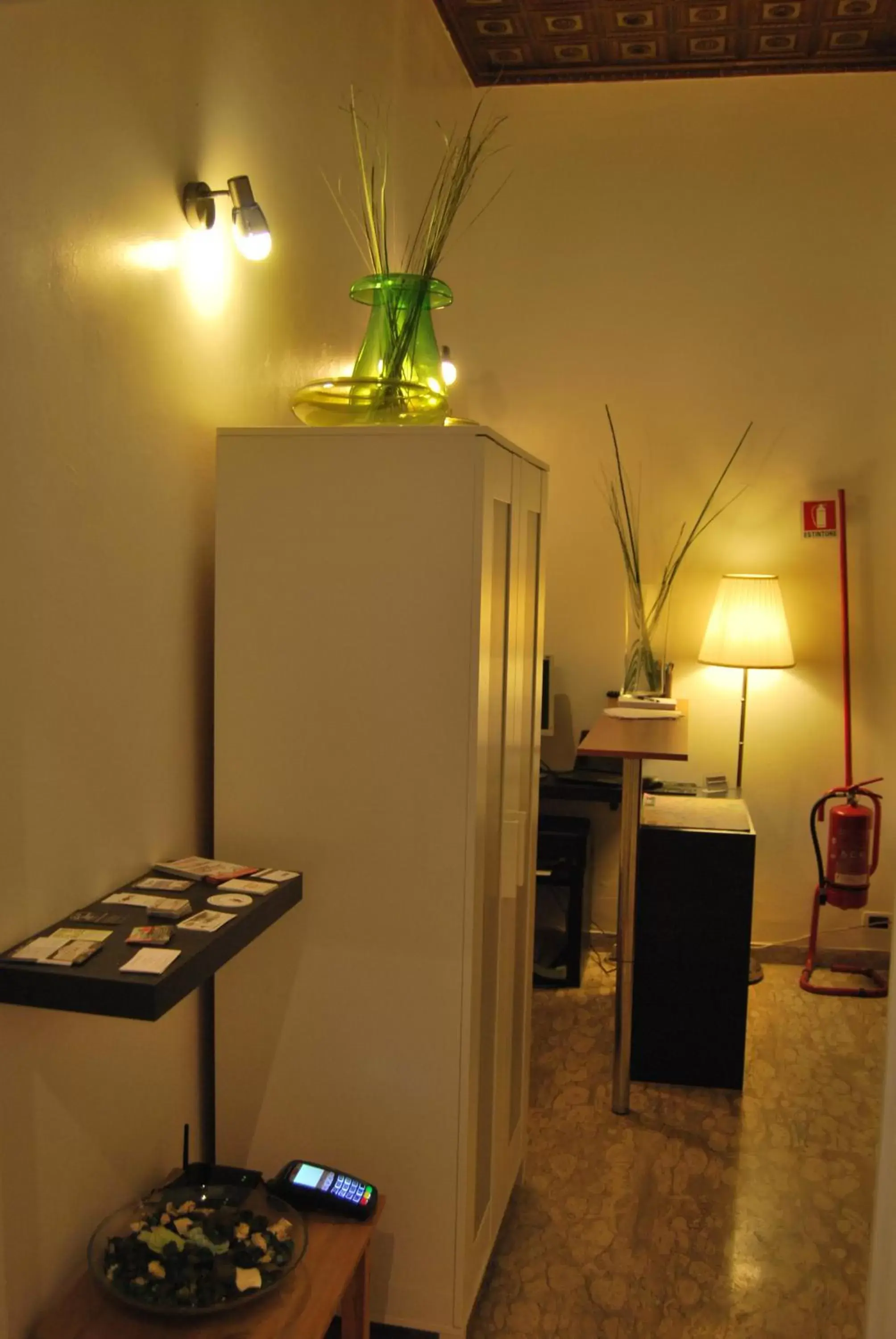 Lobby or reception, TV/Entertainment Center in Core De Roma Suites