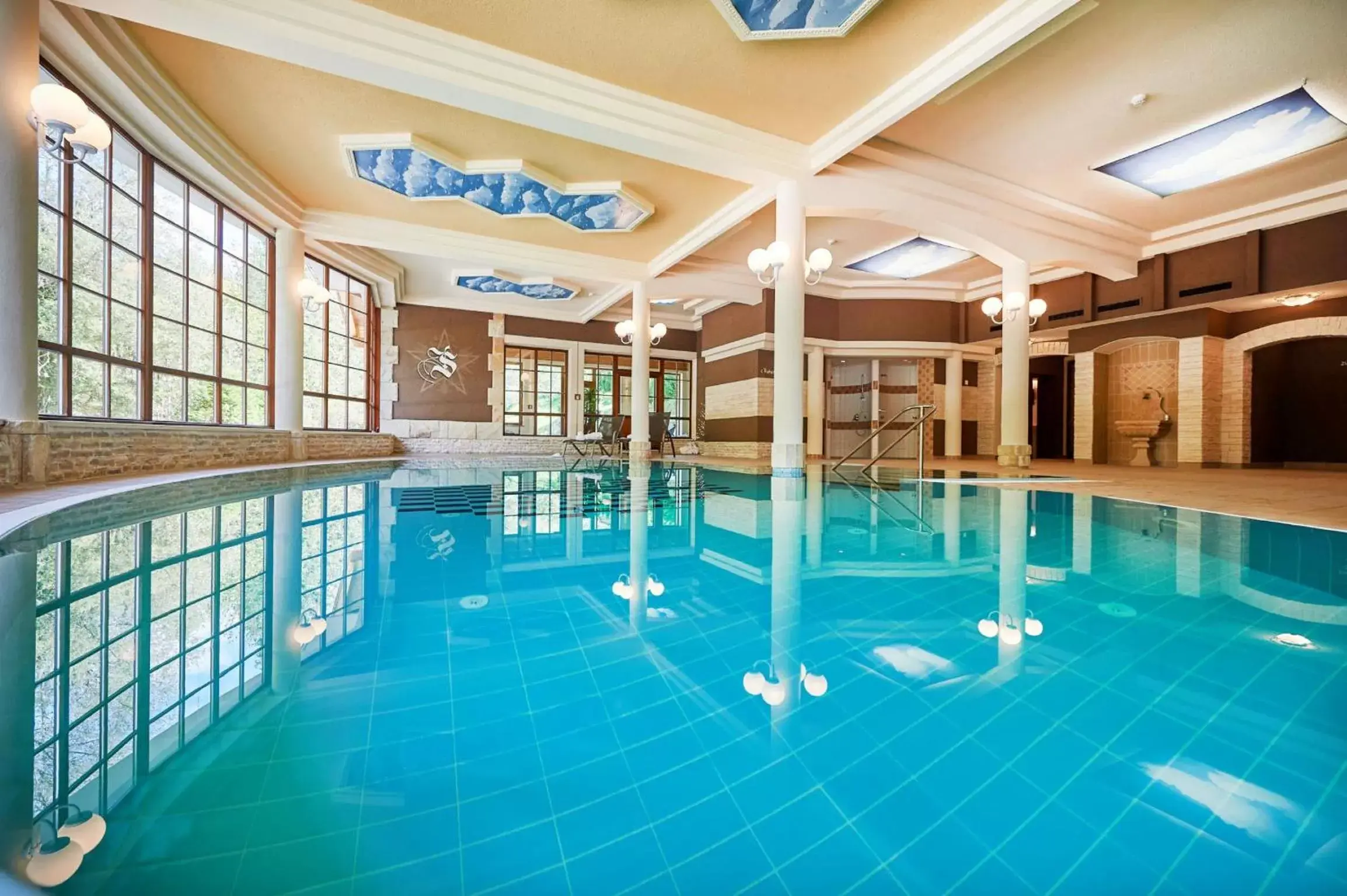 Swimming Pool in Hotel ZUM STERNENHOF