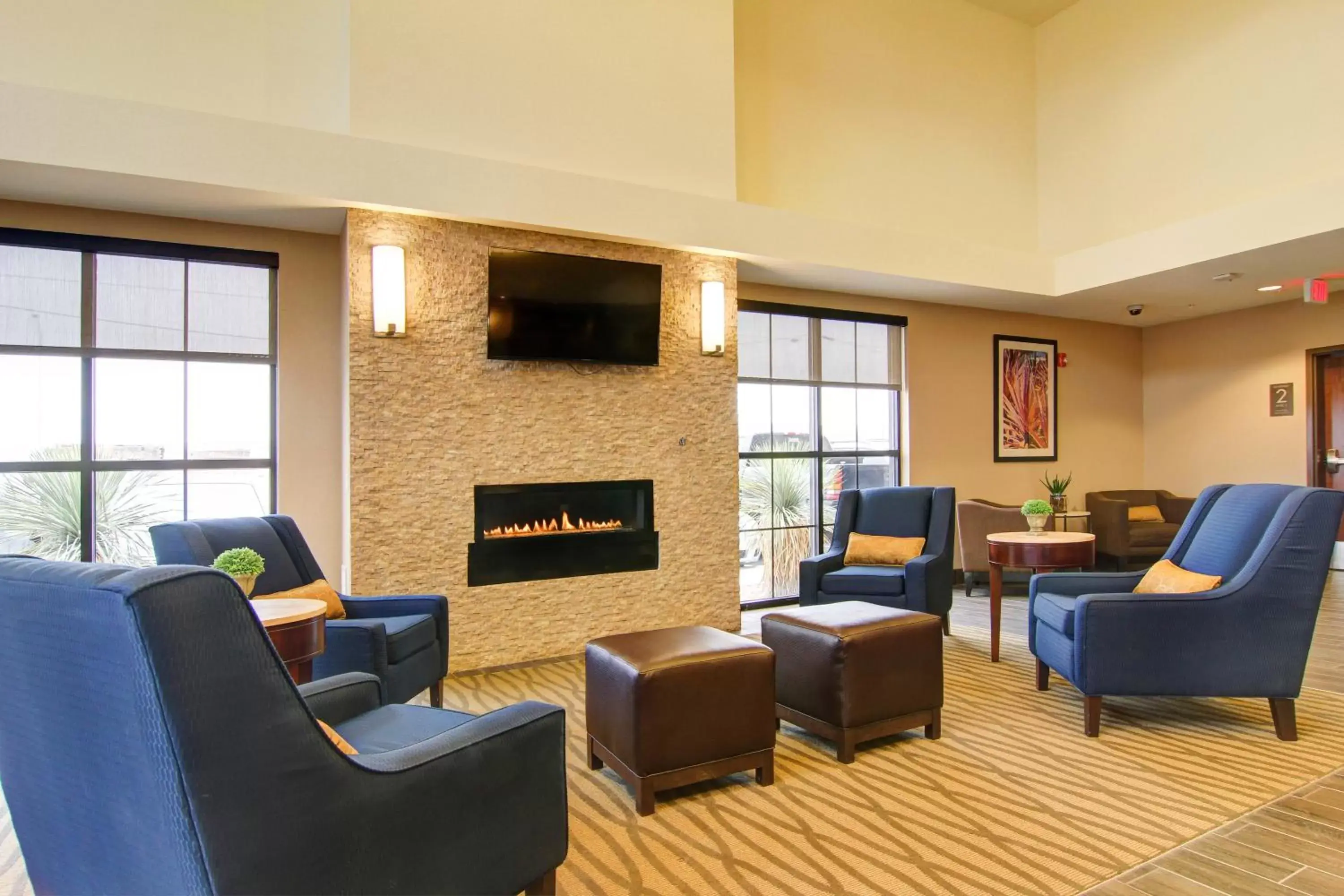 Communal lounge/ TV room, Seating Area in Comfort Suites Carlsbad
