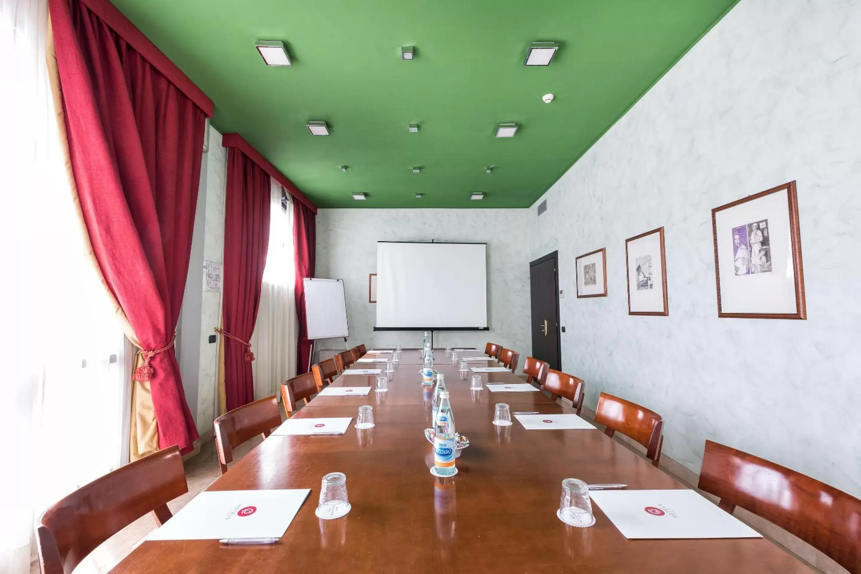 Meeting/conference room in Hotel Villa Malaspina