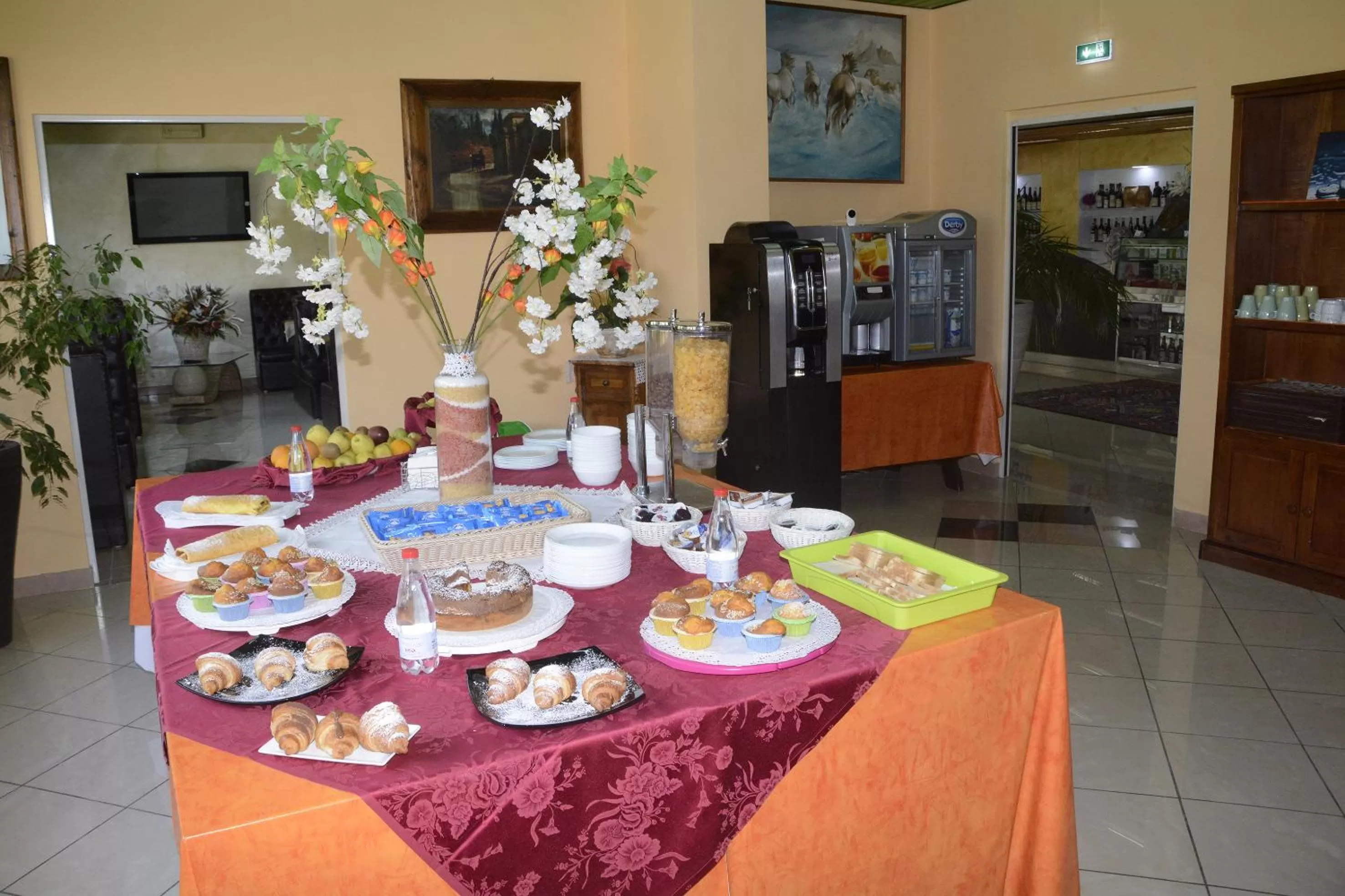 Food and drinks in HOTEL IL PARCO - Parking Free & Restaurant - Hotel