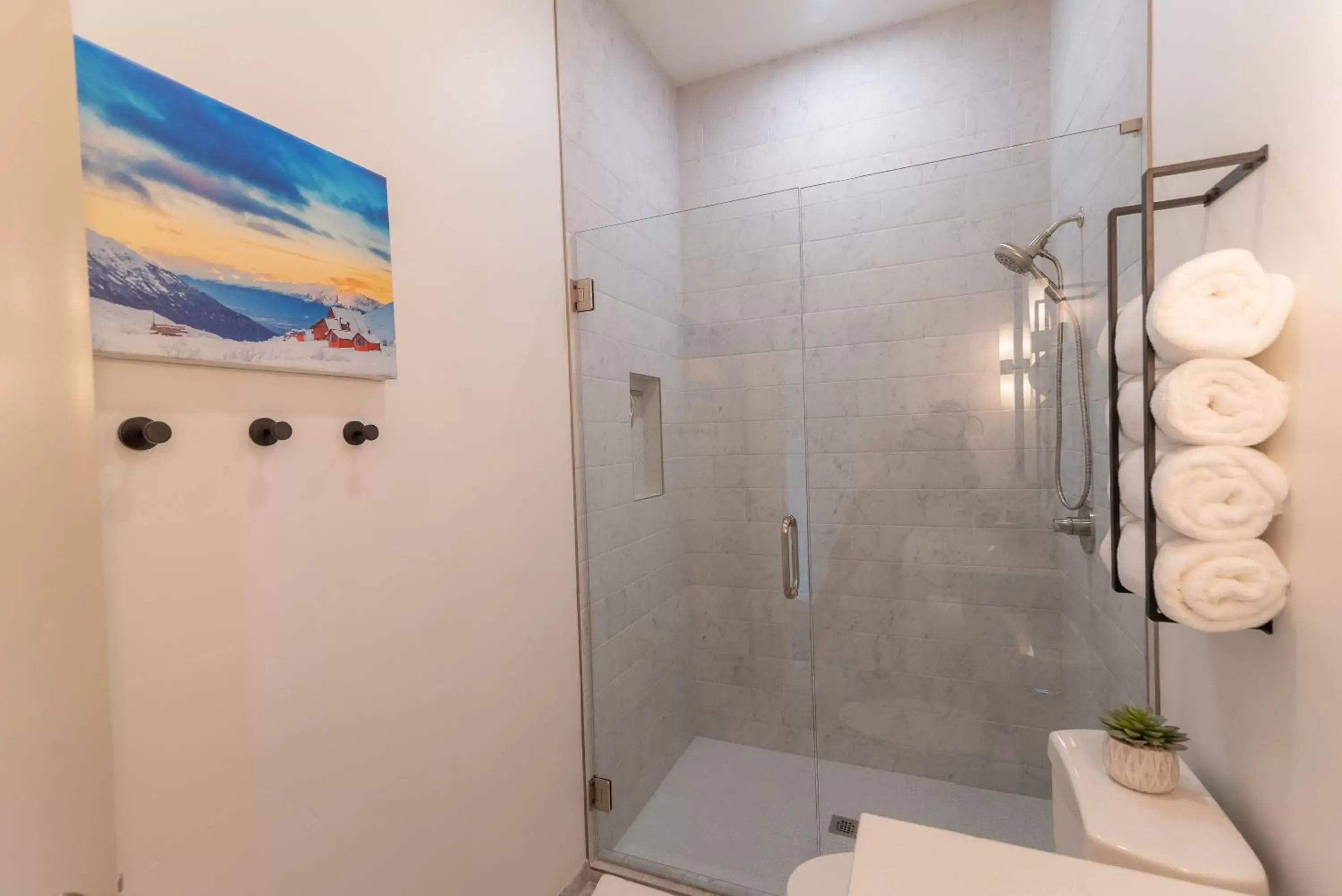 Shower, Bathroom in Colony Suites