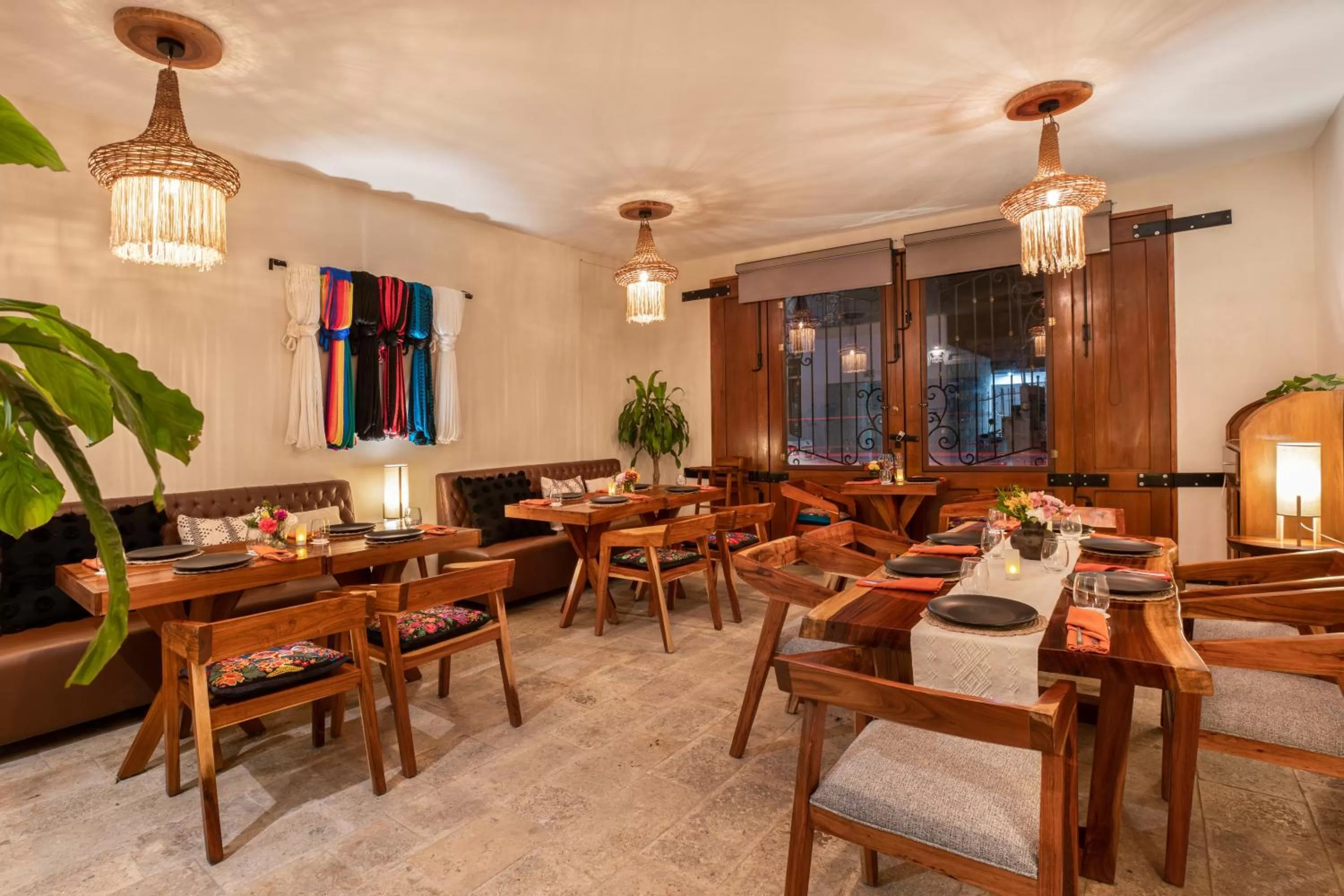 Restaurant/places to eat in Le Muuch Hotel Boutique