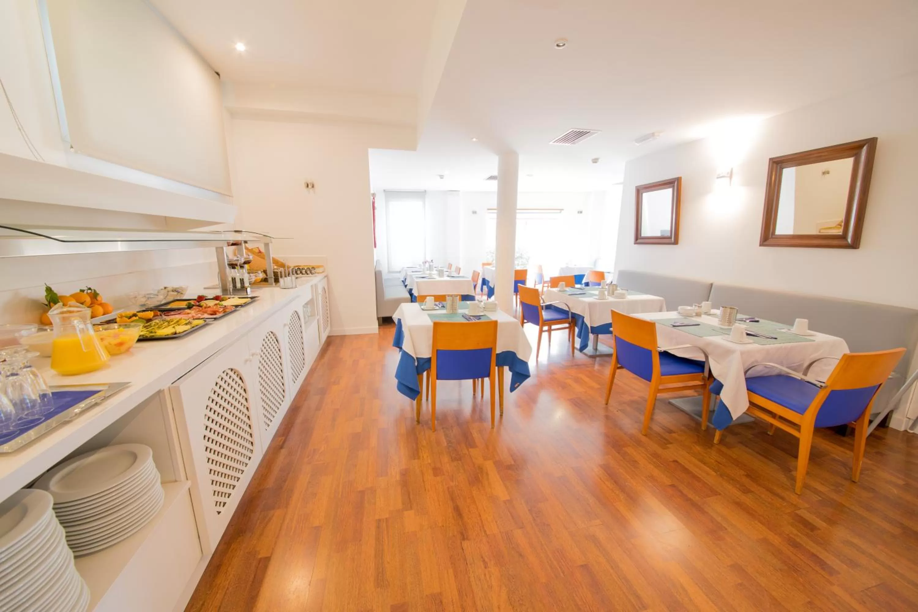 Restaurant/places to eat in Los Geranios