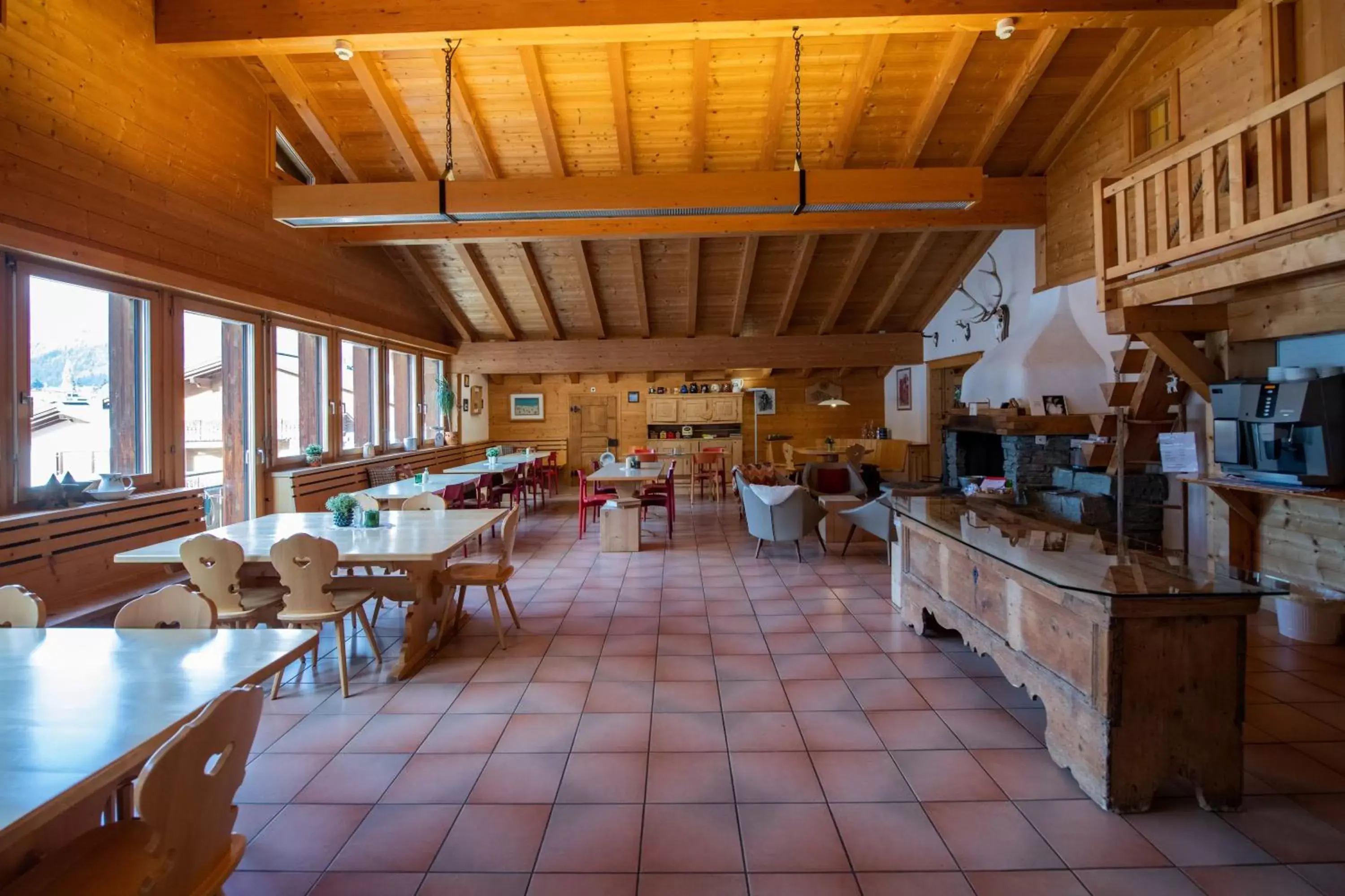 Communal lounge/ TV room, Restaurant/Places to Eat in Sport-Lodge Klosters