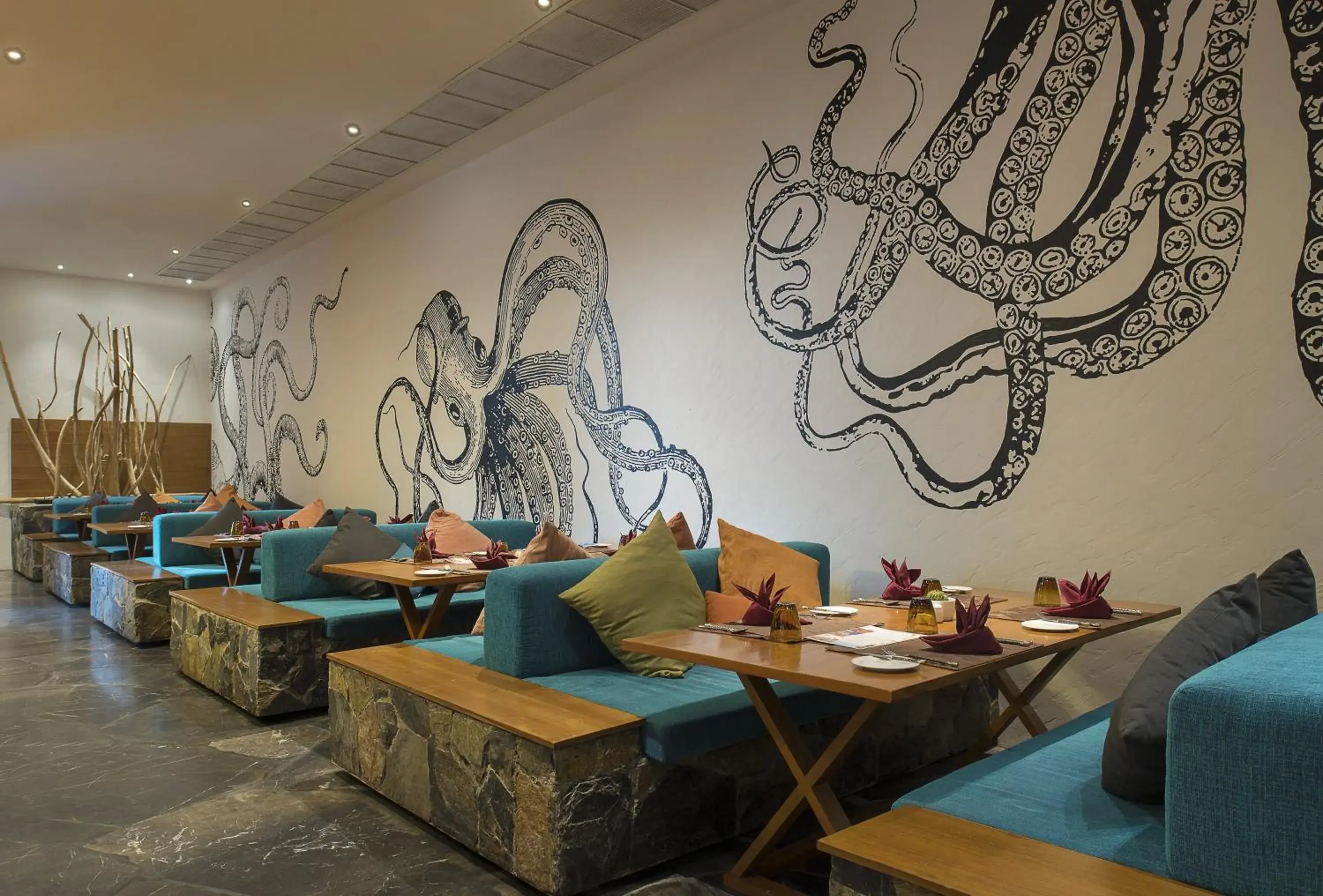 Restaurant/places to eat in Centara Grand Mirage Beach Resort Pattaya - SHA Extra Plus