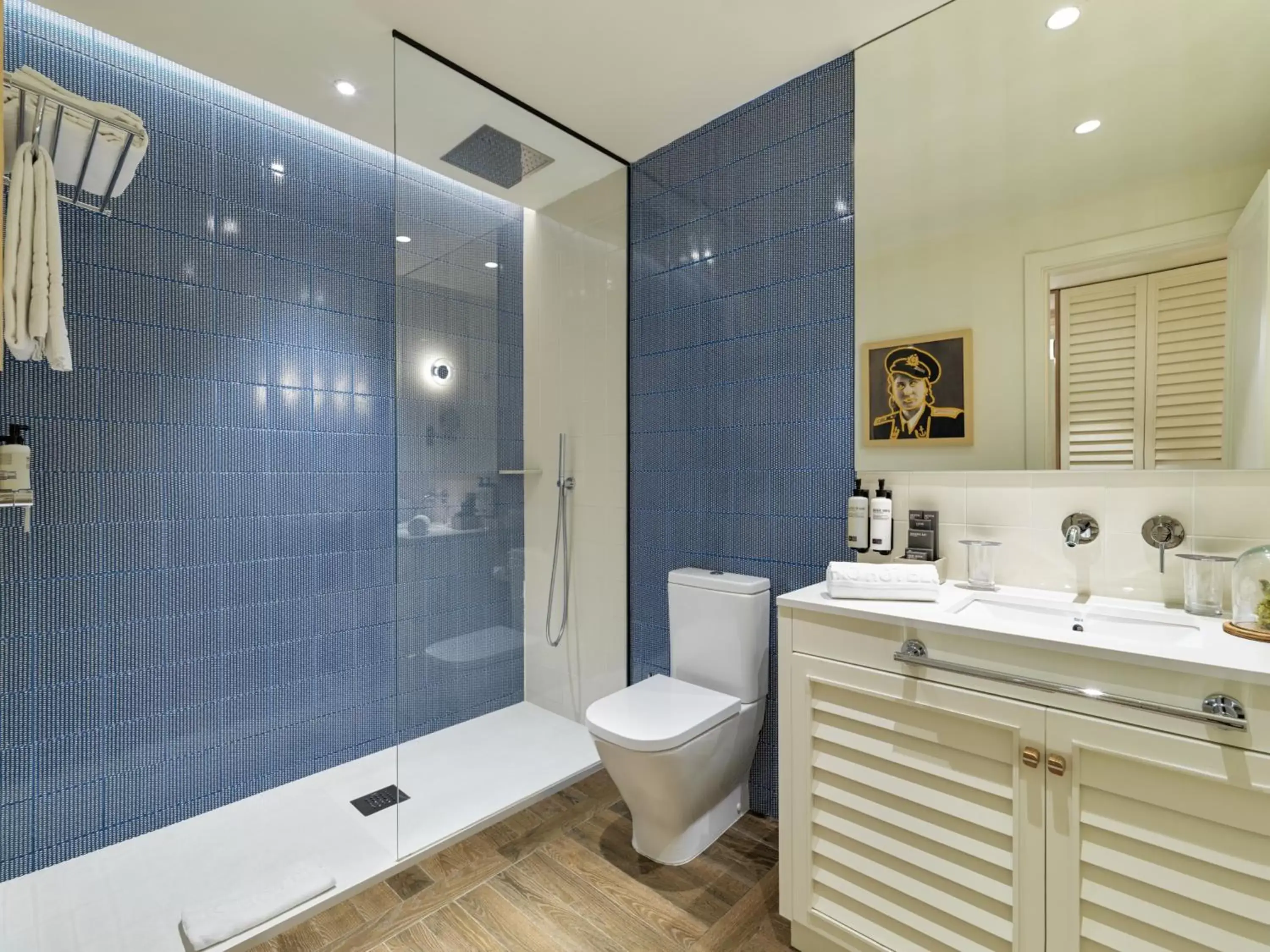 Shower, Bathroom in H10 Imperial Tarraco 4* Sup