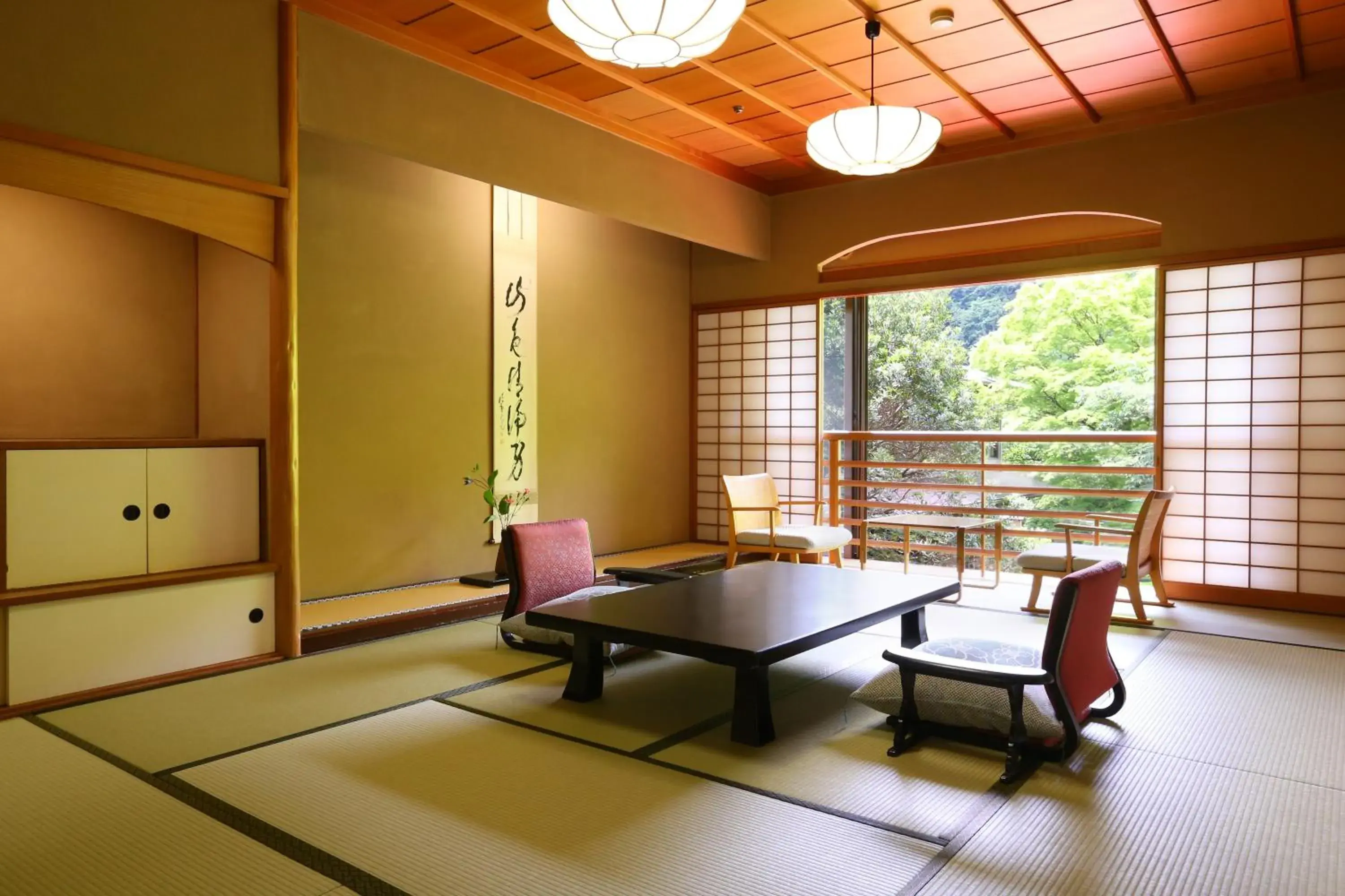 Photo of the whole room, Seating Area in Tsubaki