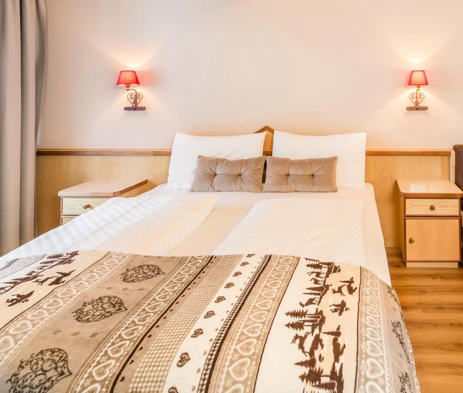 Bedroom, Bed in Linder Cycling Hotel