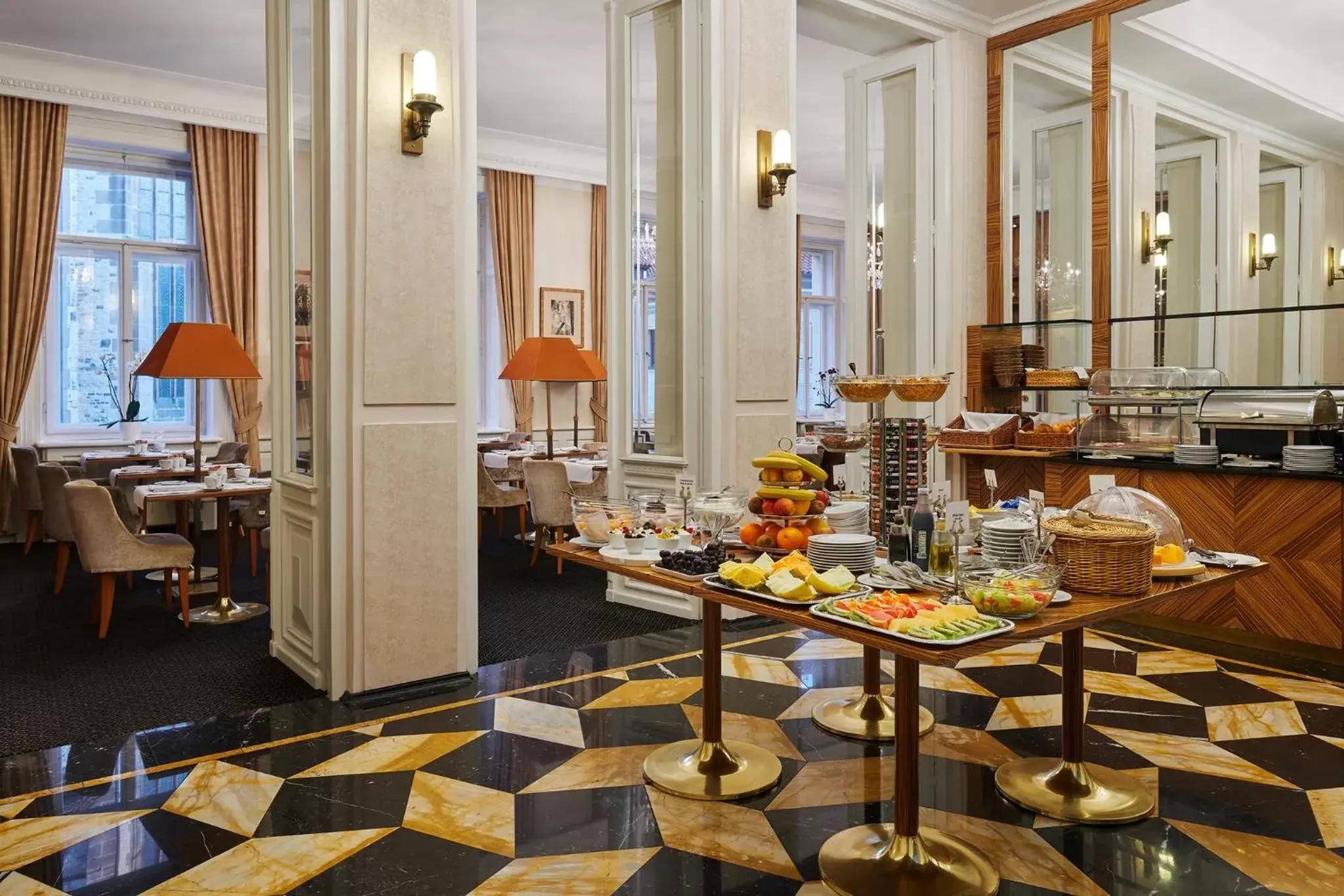 Food, Restaurant/Places to Eat in Ventana Hotel Prague