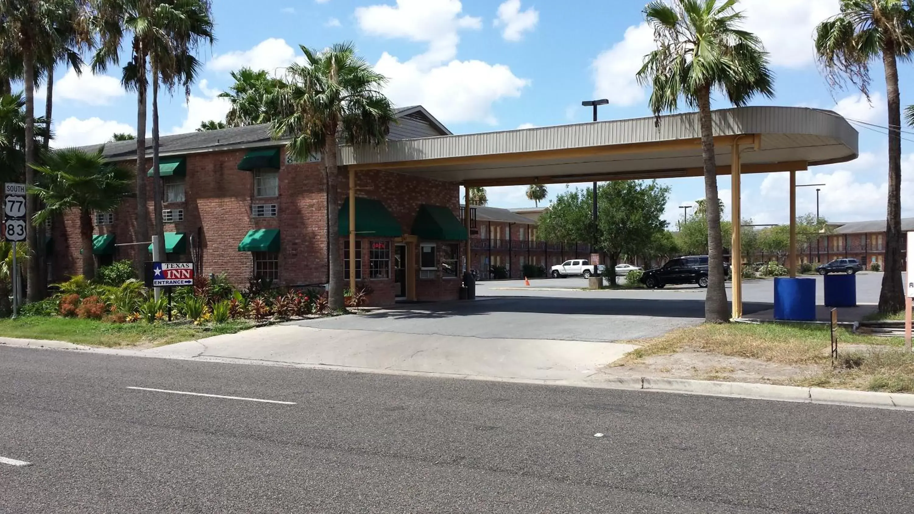 Facade/entrance, Property Building in Texas Inn