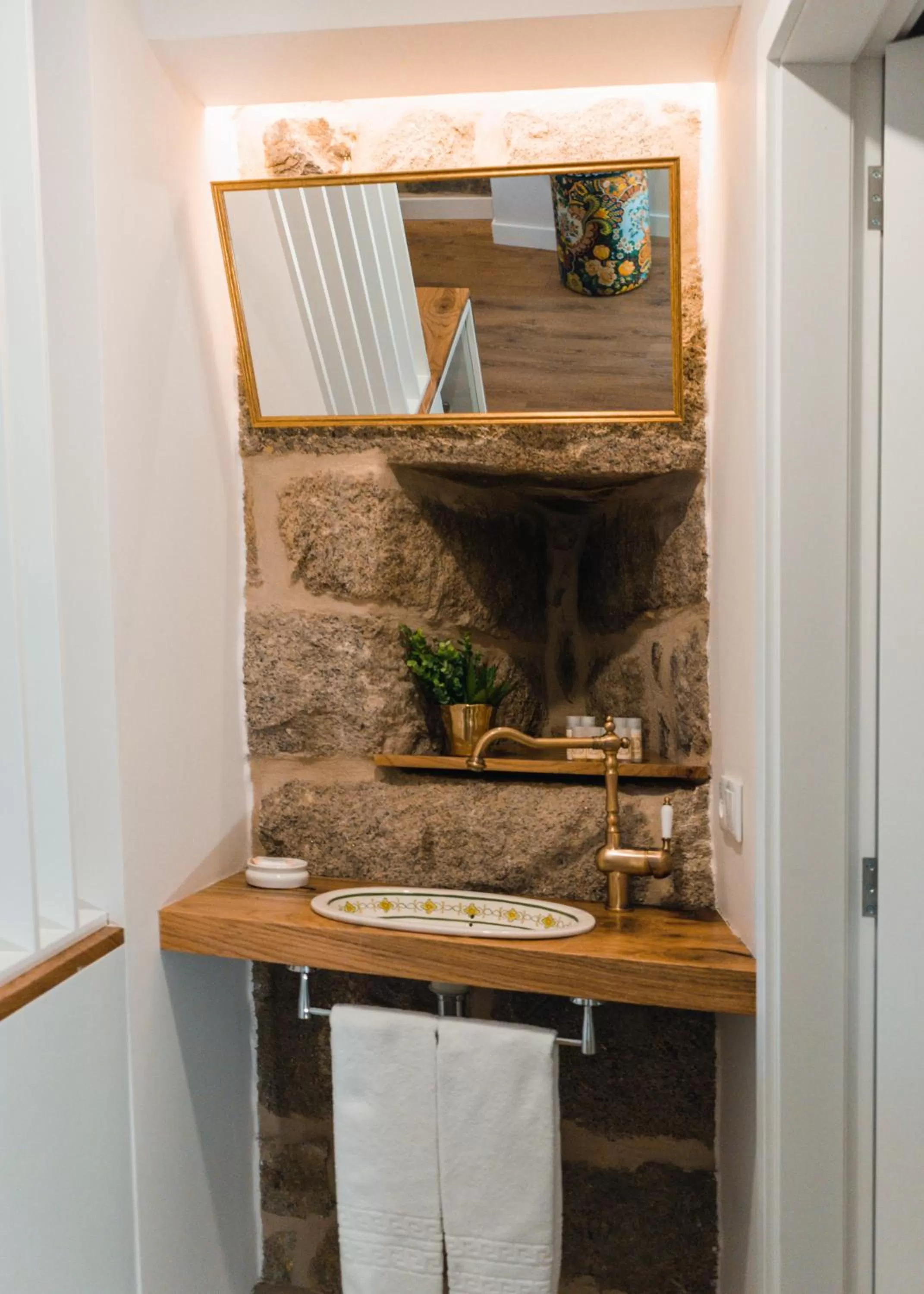 Bathroom in Casa da Ana Boutique Guest House