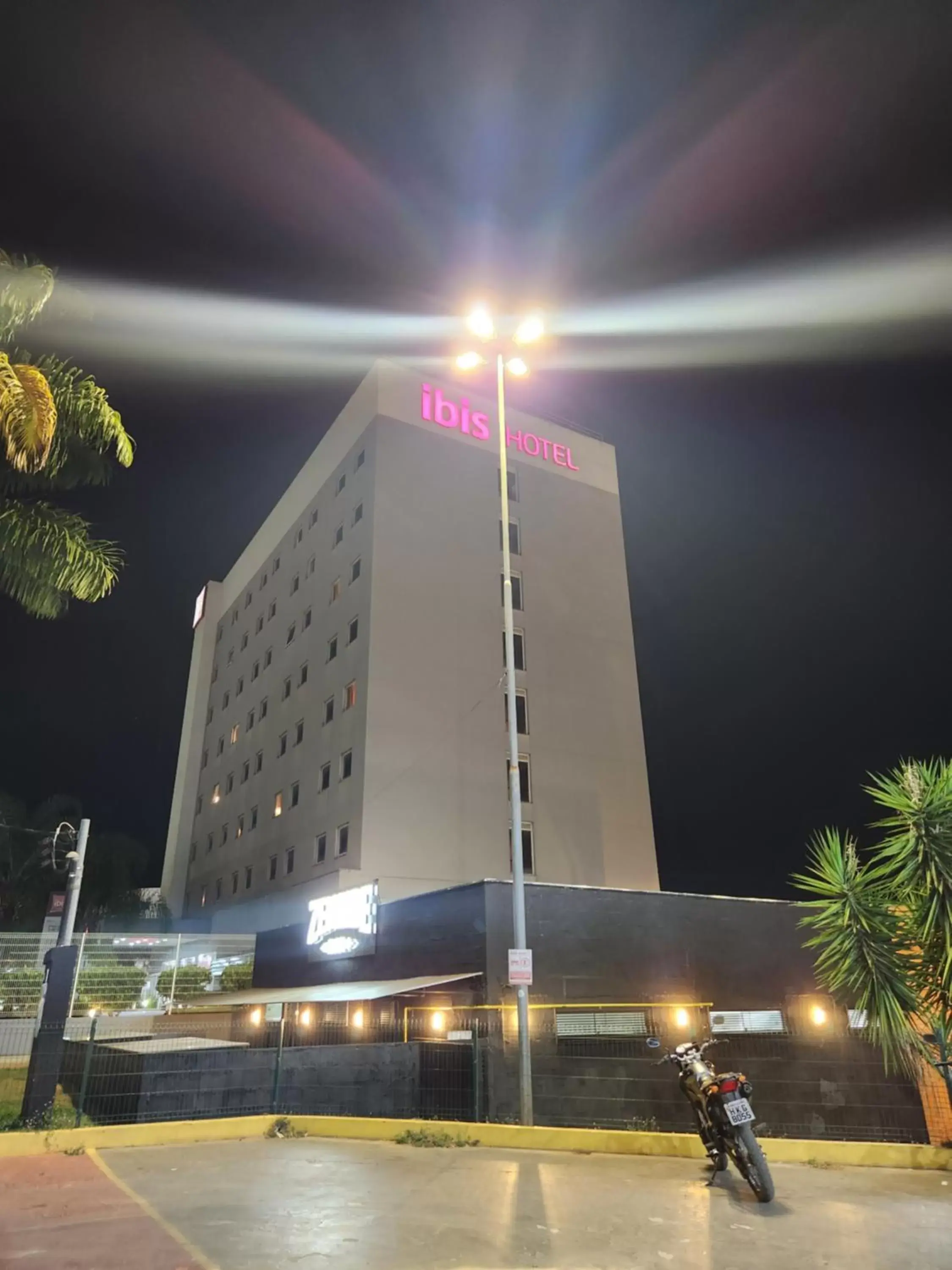 Facade/entrance, Property Building in ibis Montes Claros Shopping