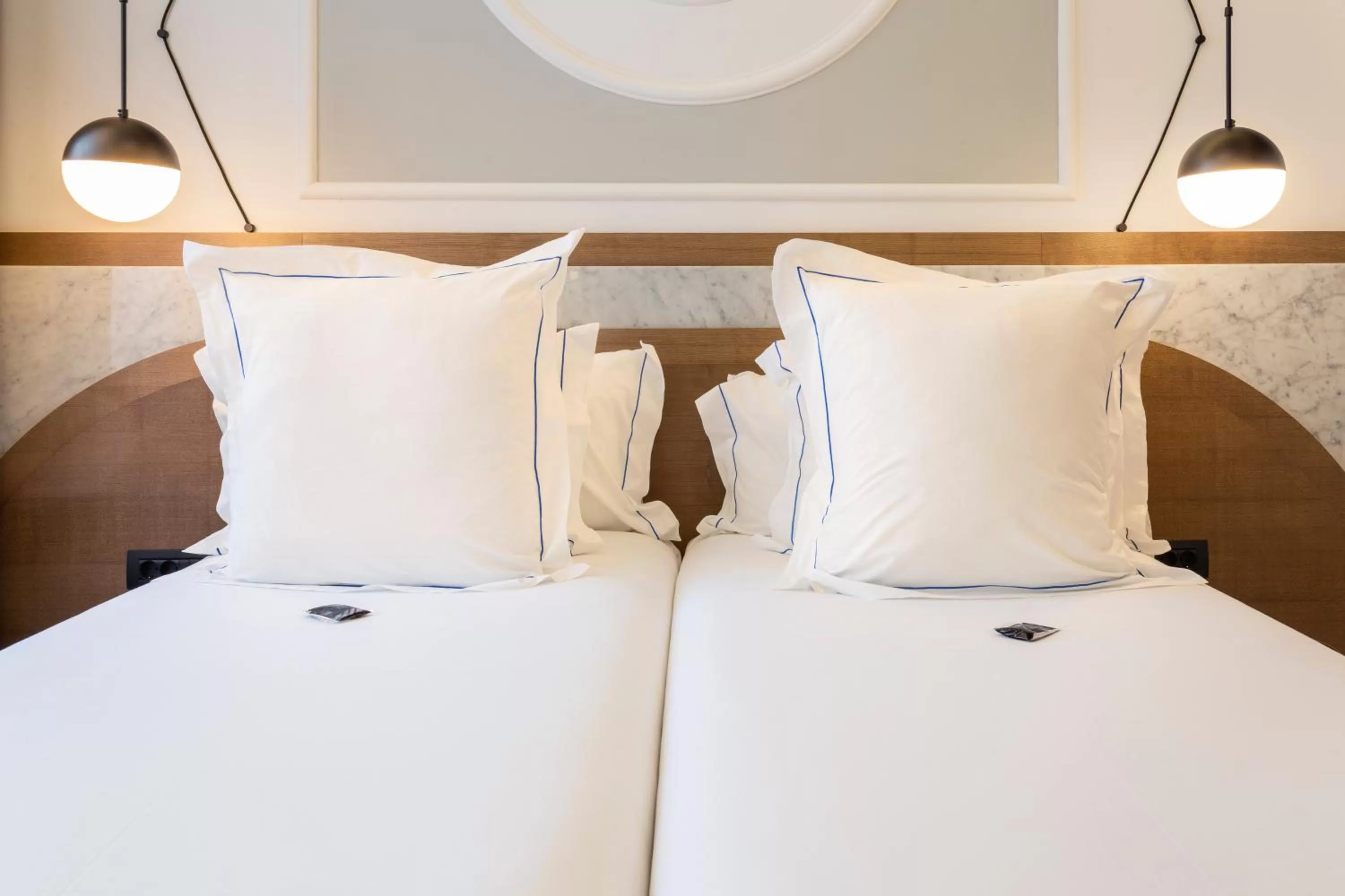 Bed in One Shot Fortuny