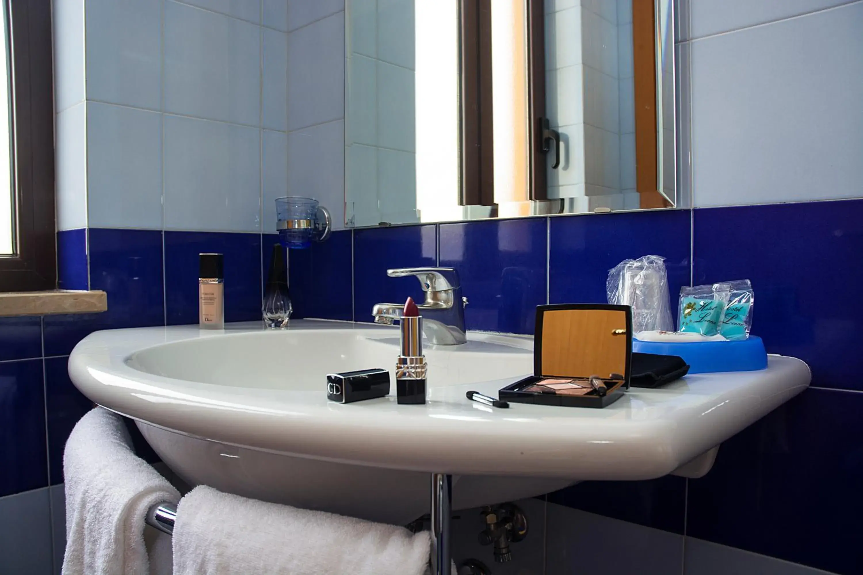 Bathroom in Hotel Leone