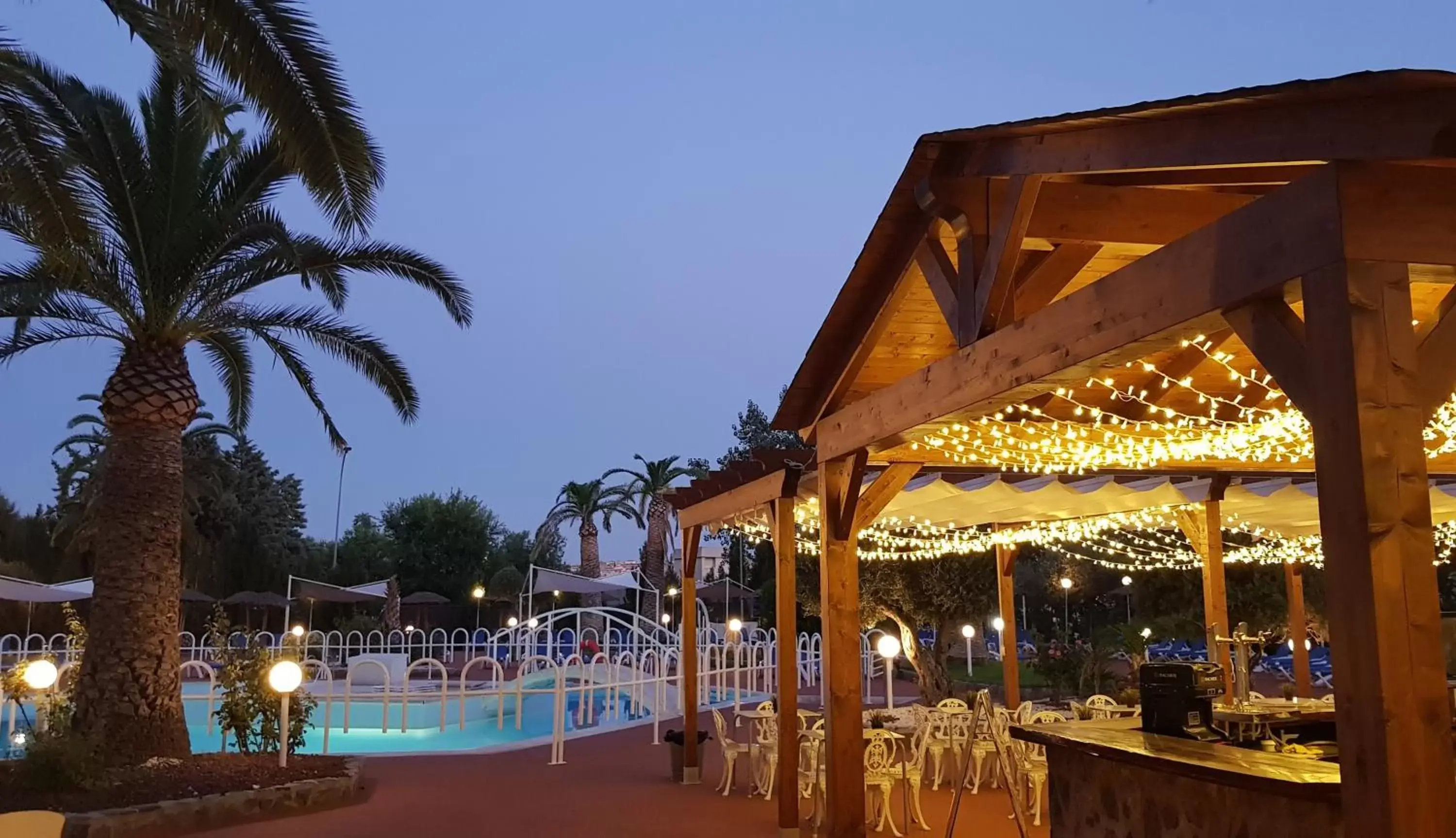 Swimming Pool in Beatriz Toledo Auditorium & Spa