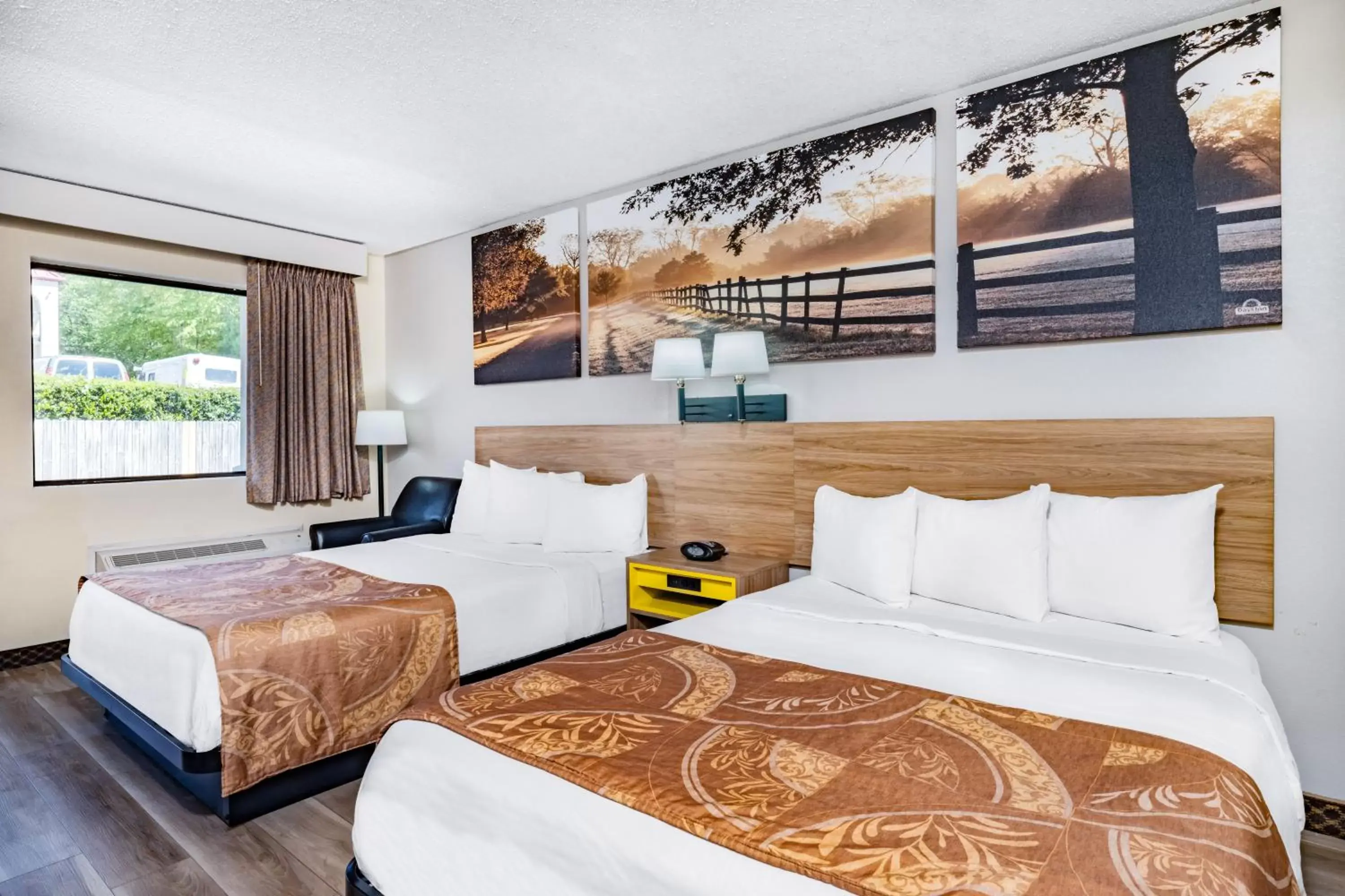 Deluxe Queen Room with Two Queen Beds - Disability Access- Smoking in Days Inn by Wyndham Macon I-475 Deluxe Queen Room with Two Queen Beds - Disability Access- Smoking in Days Inn by Wyndham Macon I-475