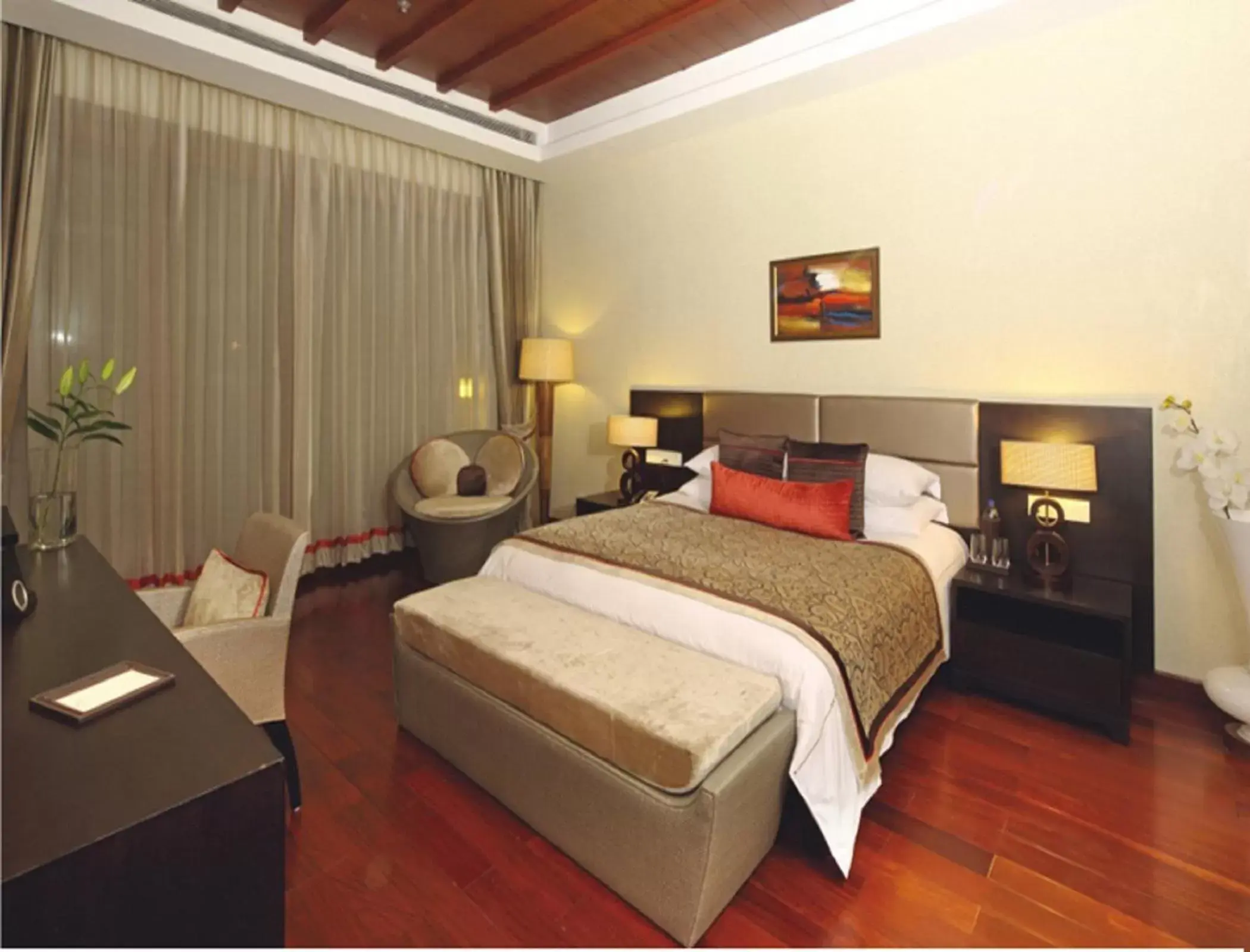 Photo of the whole room, Bed in Jaypee Greens Golf and Spa Resort