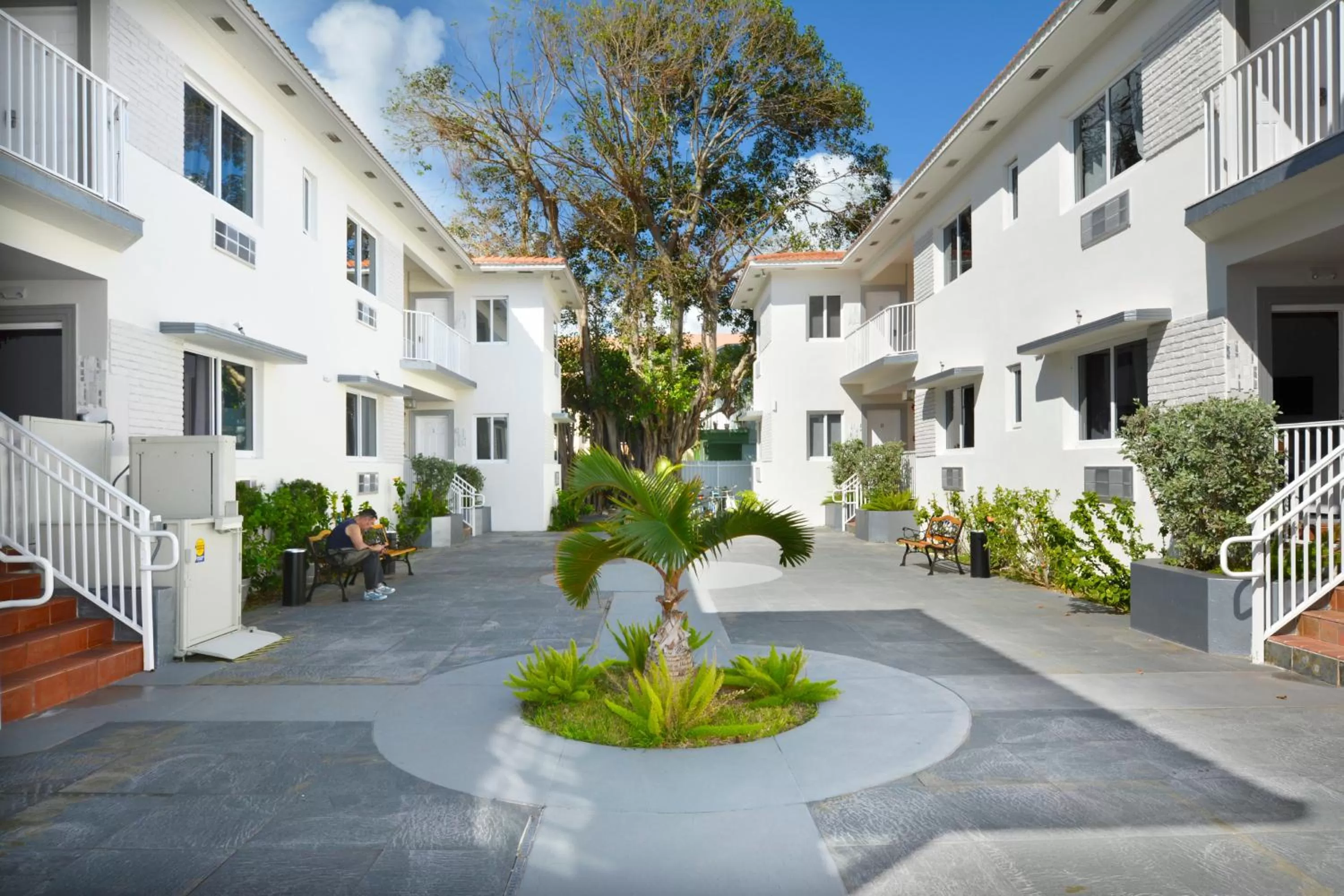 Patio, Property Building in The Donovan at Miami Beach