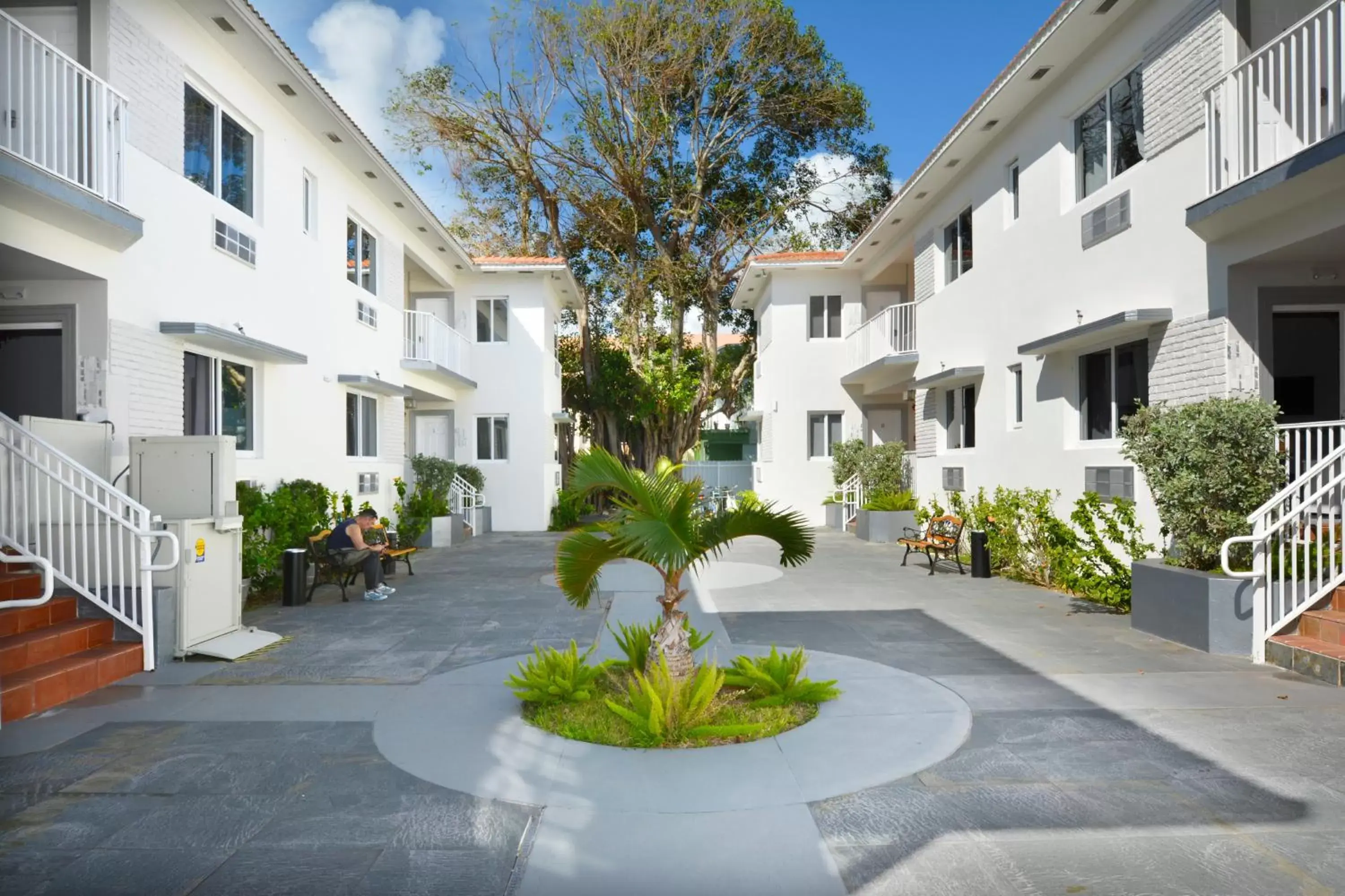 Patio, Property Building in The Donovan at Miami Beach