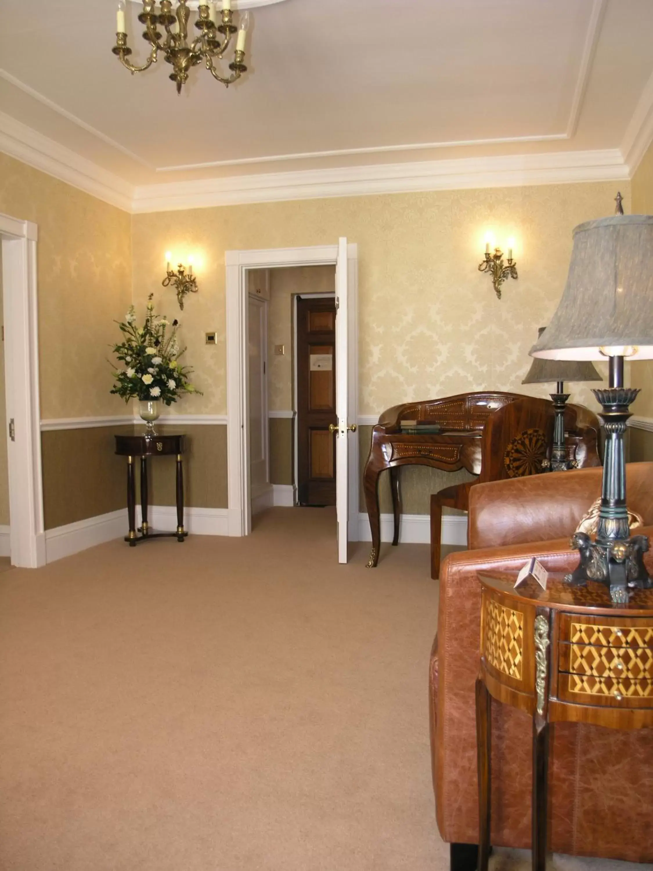 Bedroom, Lobby/Reception in Best Western Plus West Retford Hotel