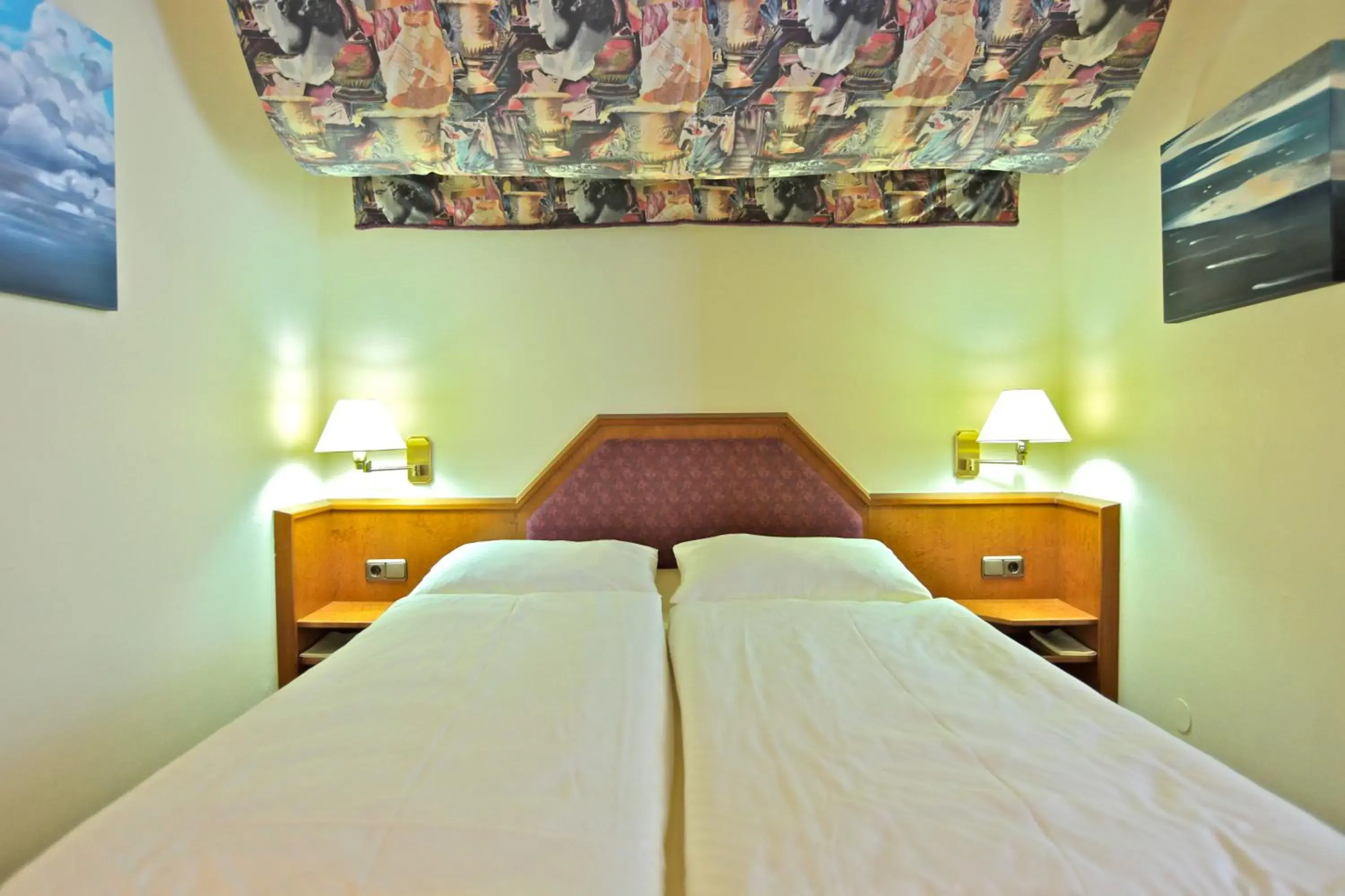 Bed in Hotel Viktoria Bed in Hotel Viktoria