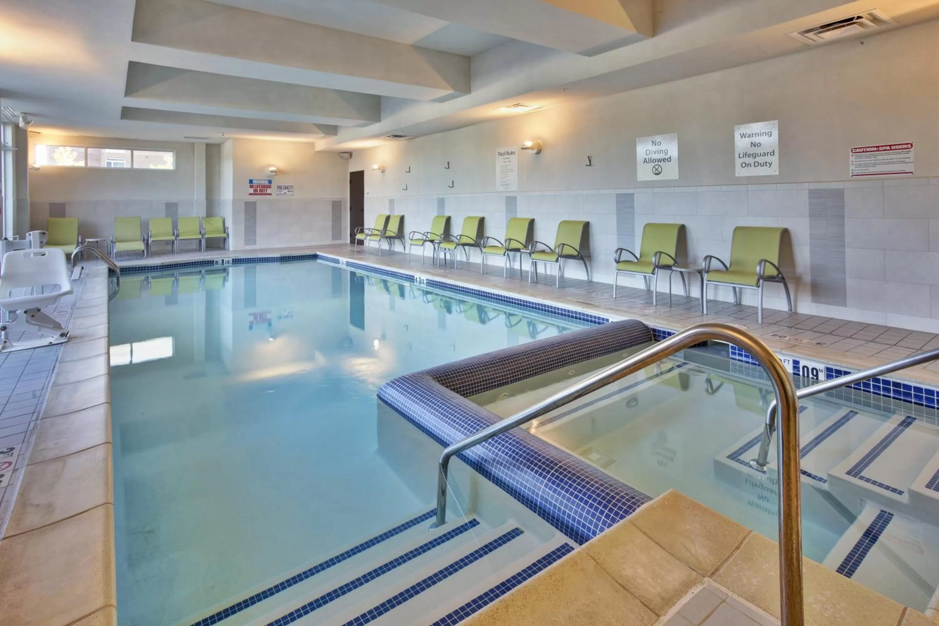 Swimming pool in Holiday Inn Detroit Metro Airport by IHG
