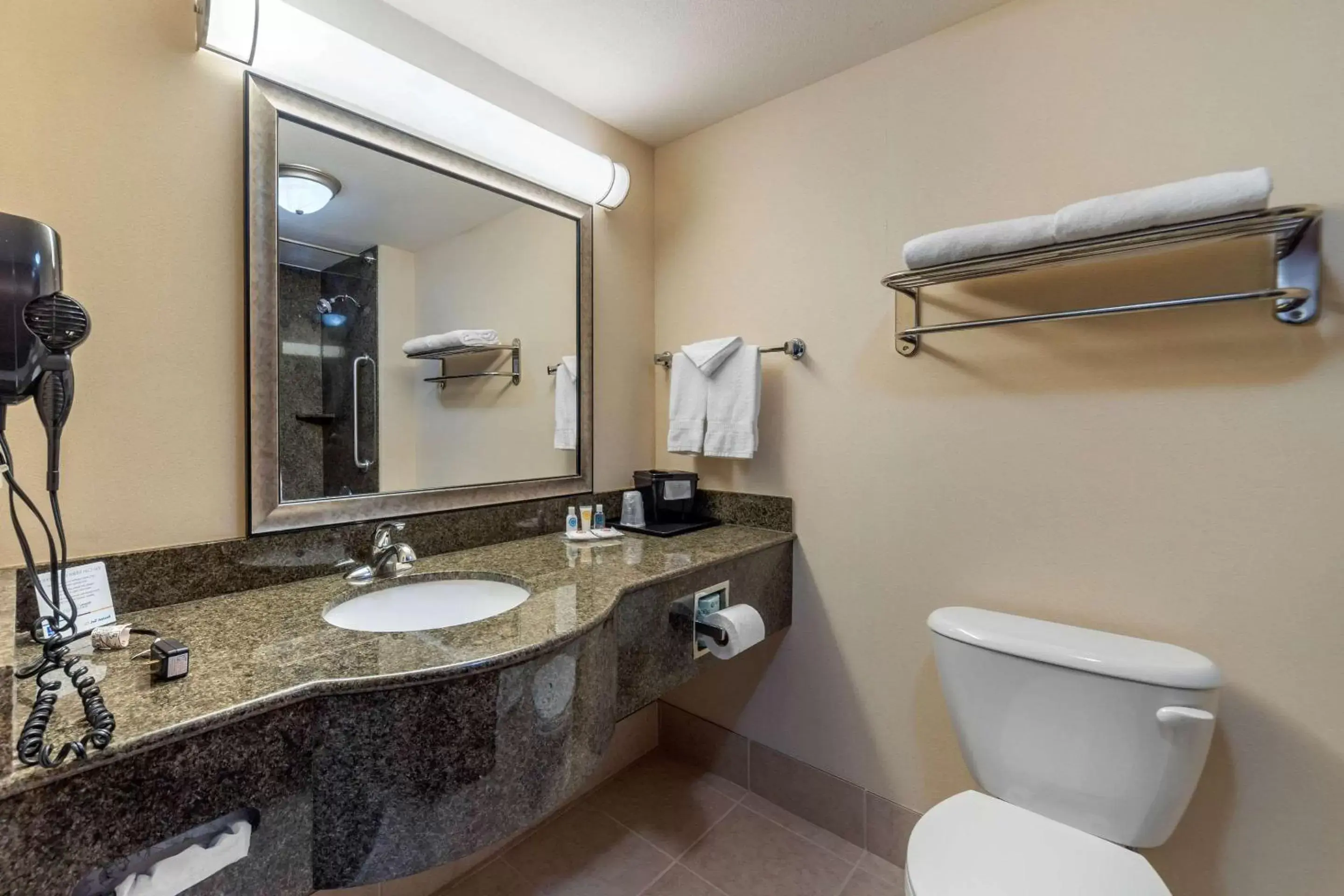 Bathroom in Comfort Inn & Suites Perry I-35