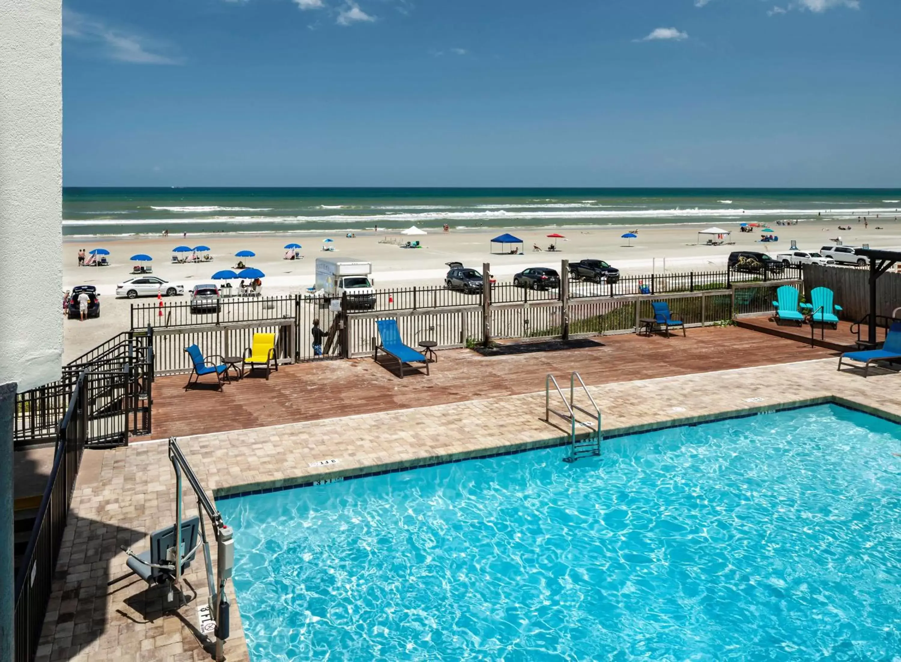 Pool view, Swimming Pool in Best Western New Smyrna Beach Hotel & Suites