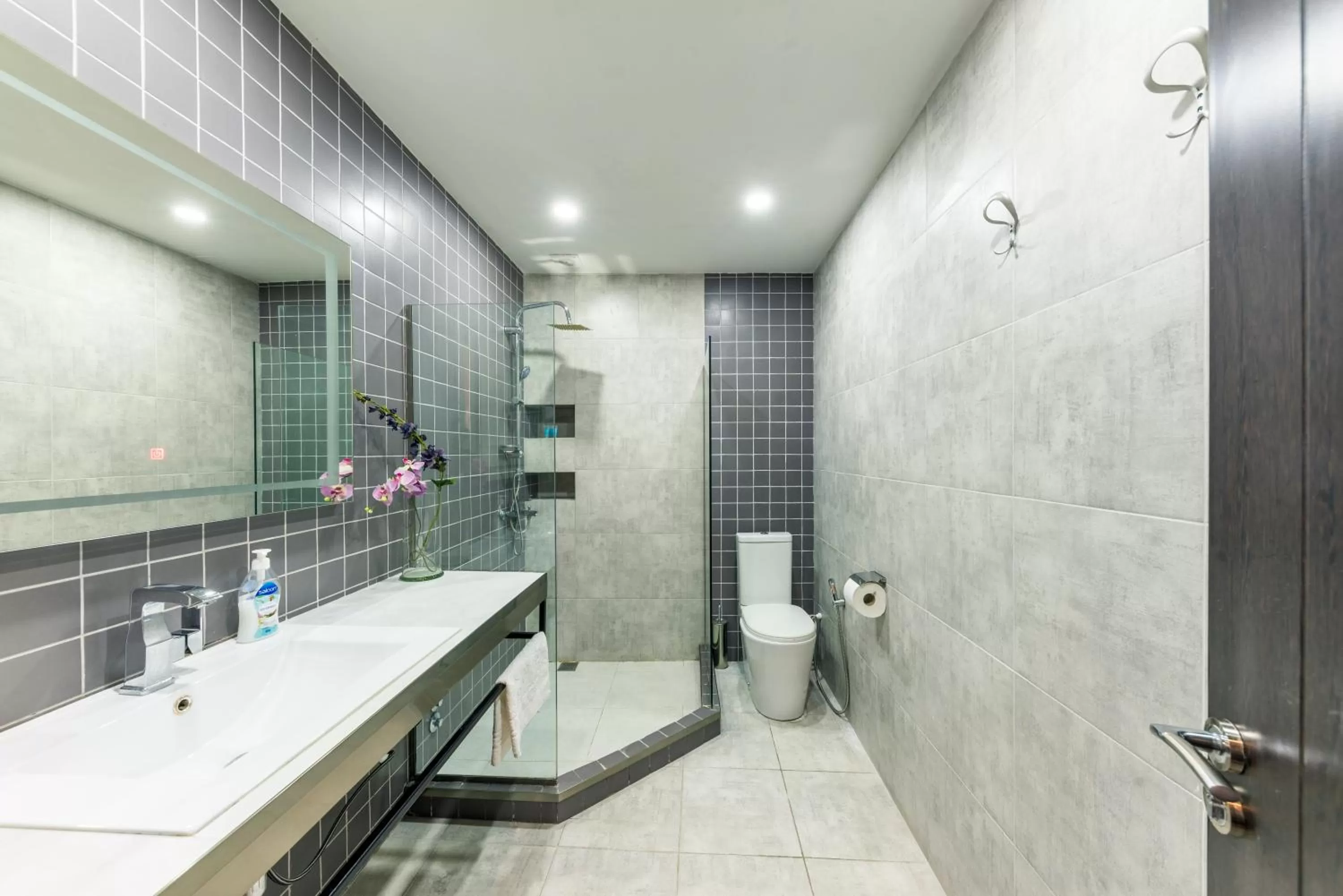 Bathroom in Sani Apart Hotel