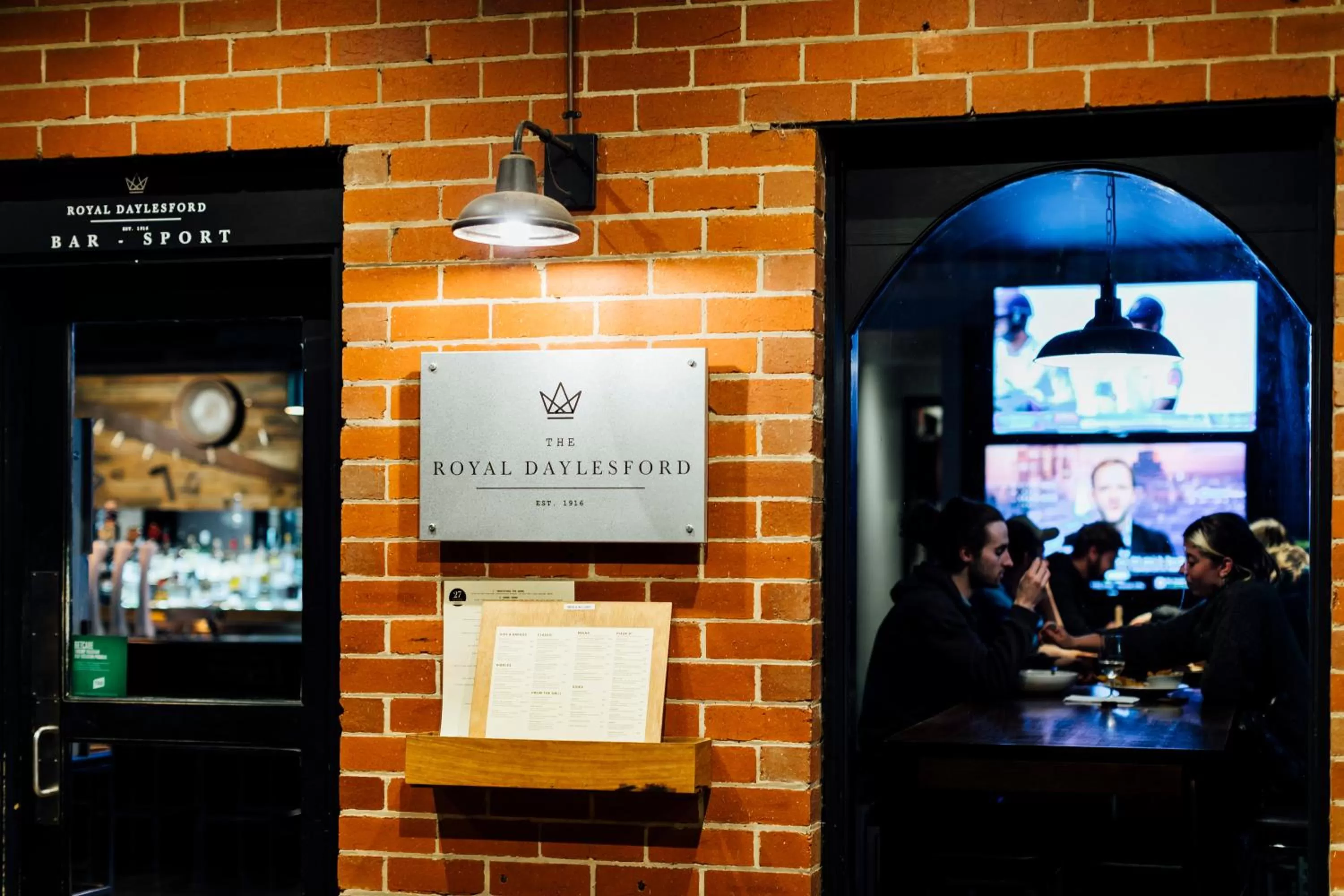 Facade/entrance in The Royal Daylesford Hotel