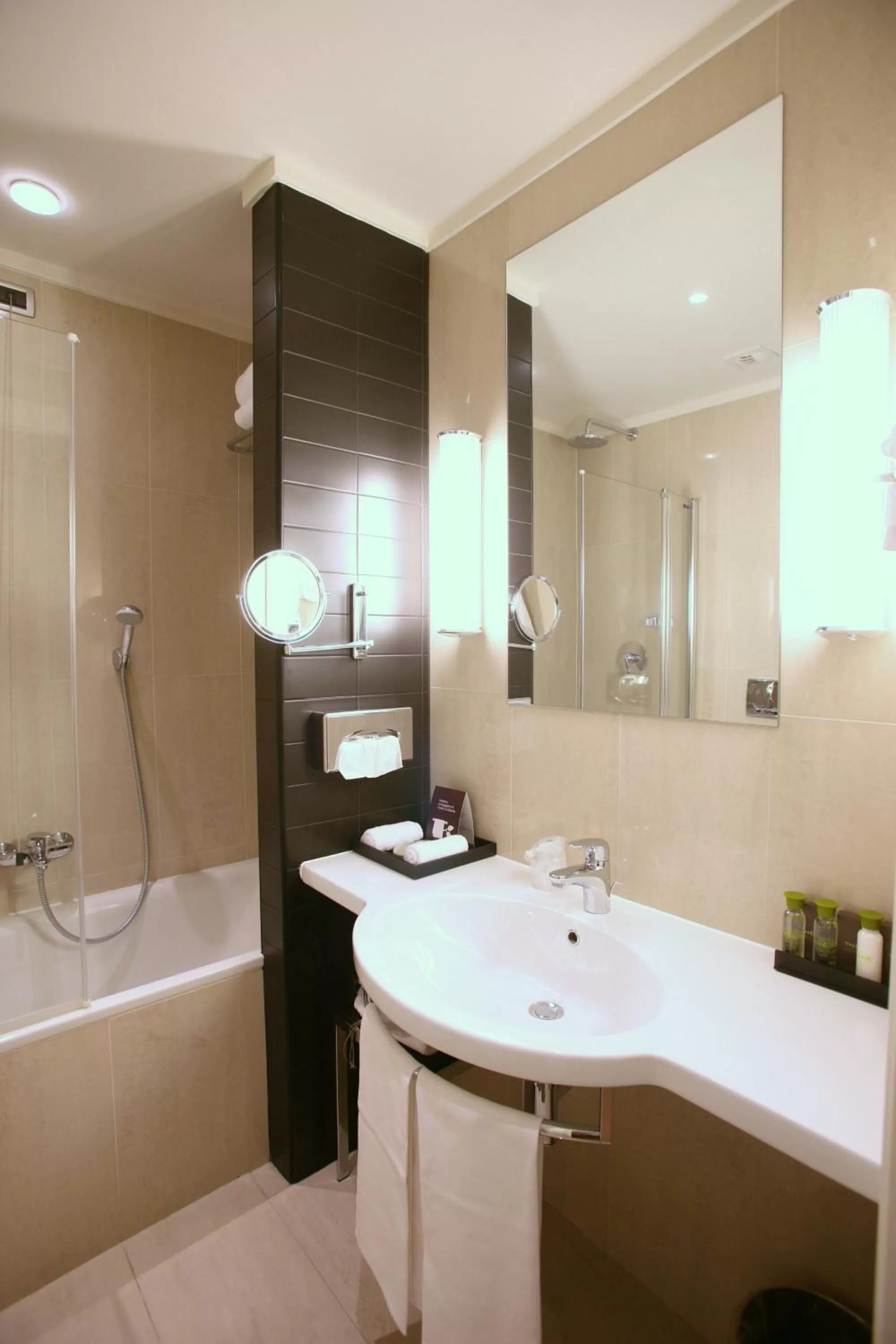 Bathroom in Palazzo Caracciolo Naples