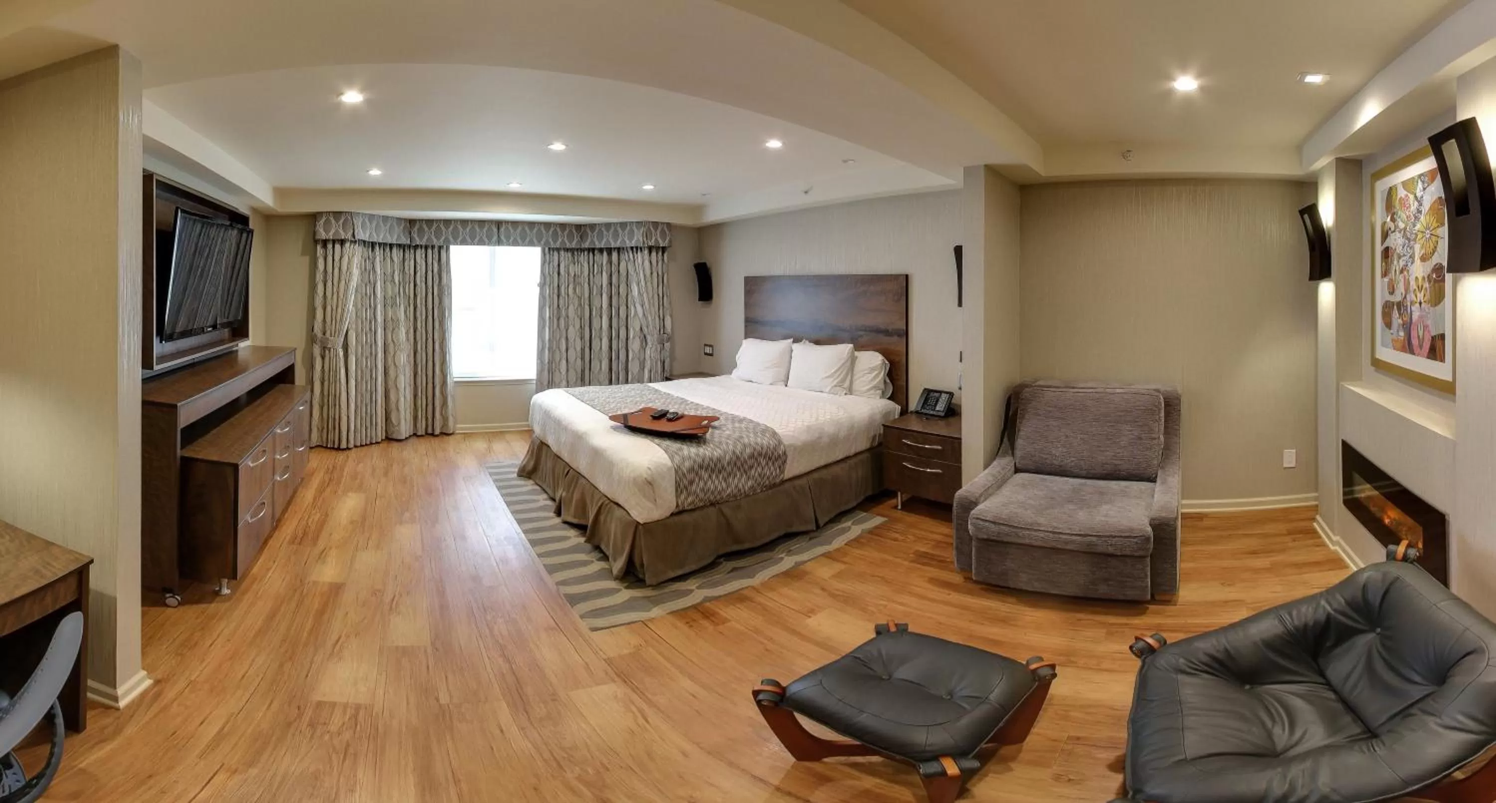 Executive King Junior Suite in Hotel Strata