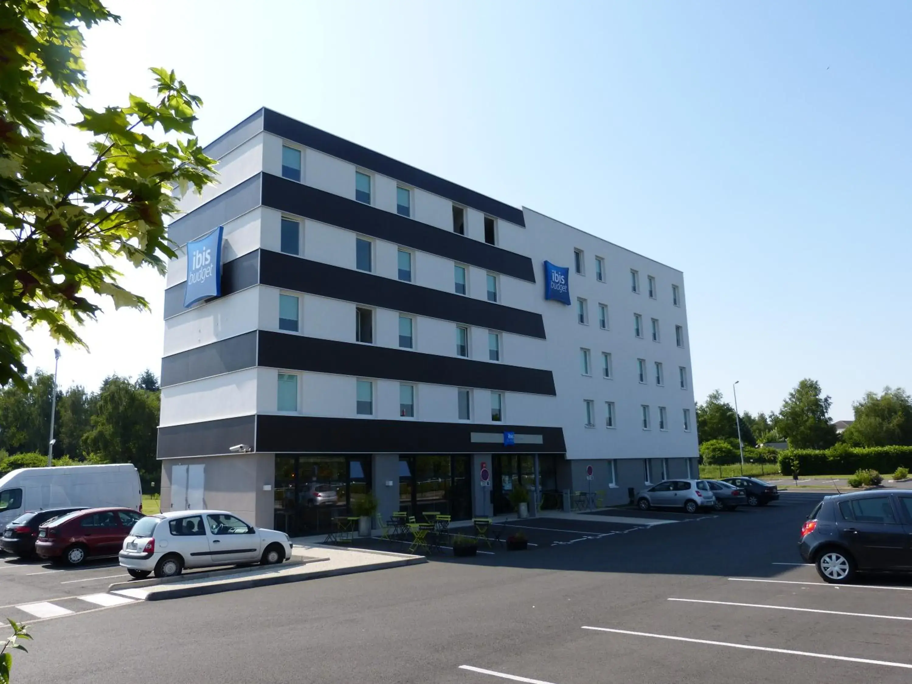 Property Building in ibis budget Tours Nord