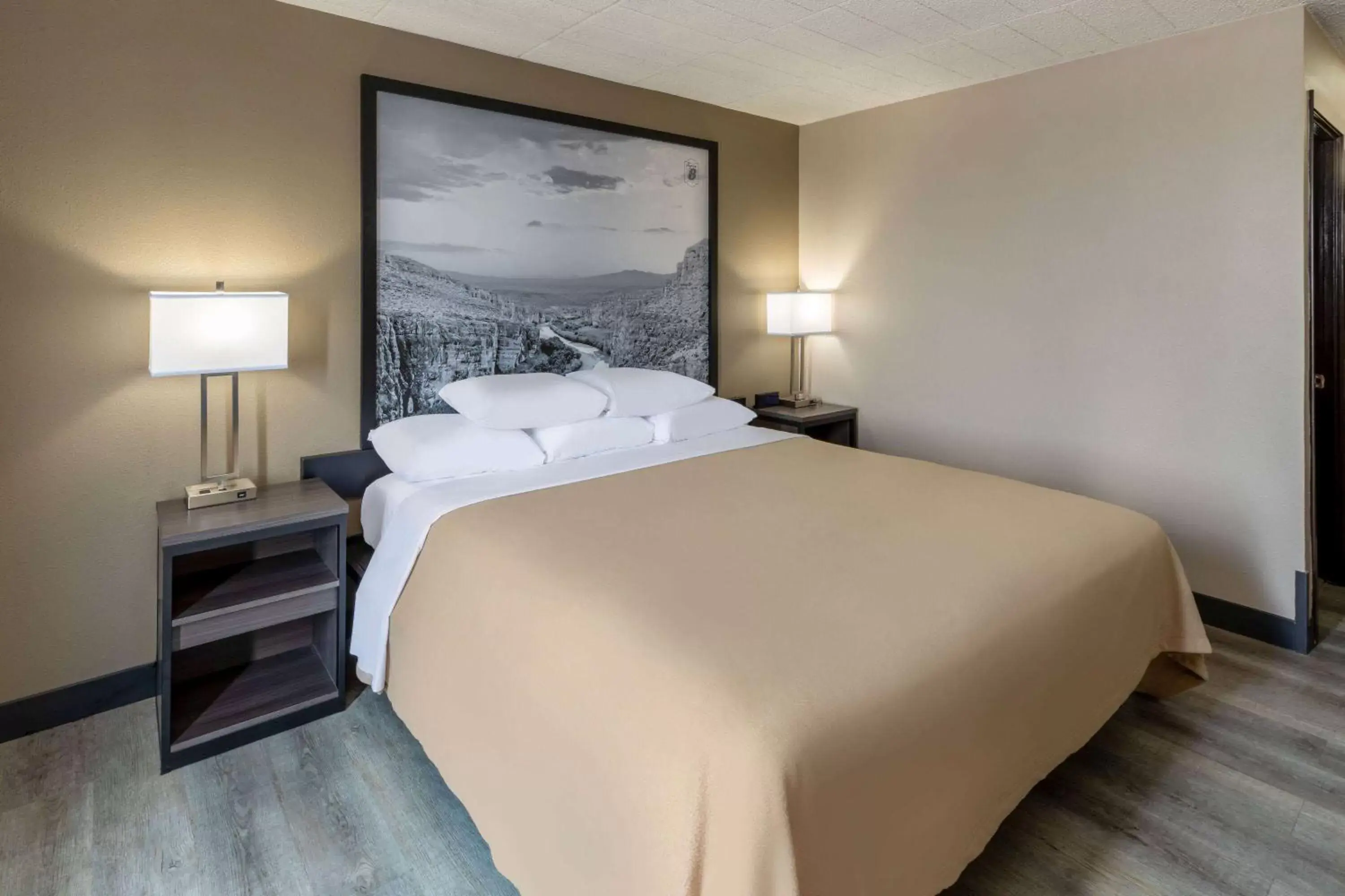 Photo of the whole room, Bed in Super 8 by Wyndham Laredo Photo of the whole room, Bed in Super 8 by Wyndham Laredo